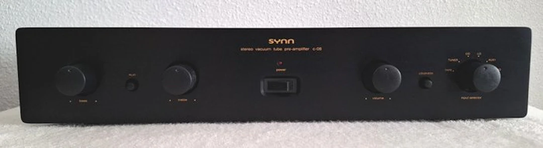 Synn - C-08 / Audiophile Dual-Triode Vacuum Tube Line-Stage Tube preamplifier