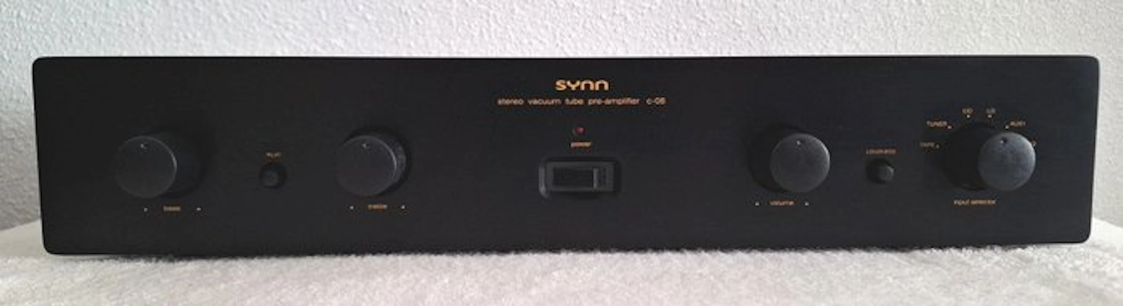 Synn - C-08 / Audiophile Dual-Triode Vacuum Tube Line-Stage Tube preamplifier