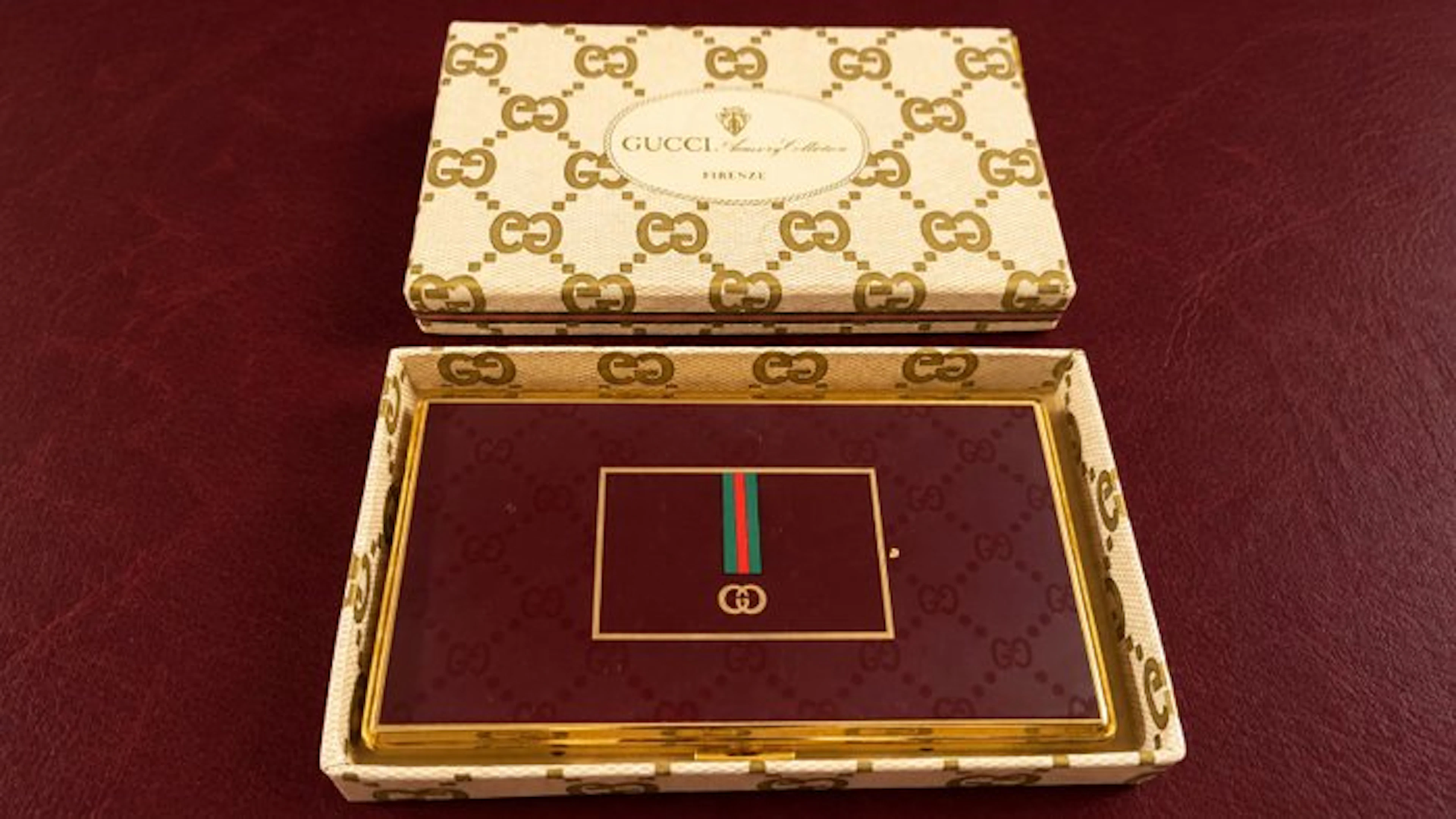 Gucci - No reserve price - Cigarette box - Metal, Enamel, Gold plated