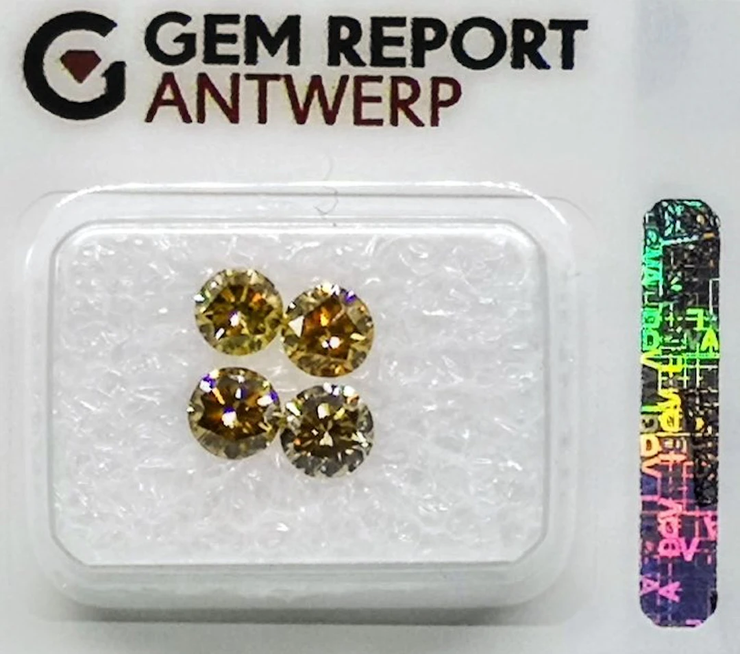 4 pcs Diamond (Natural coloured) - 1.28 ct - Round Mixed orange