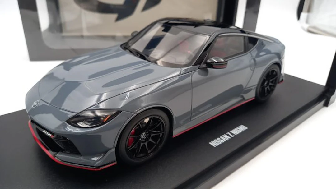 GT Spirit 1:18 - Model car - Nissan Z Nismo LHD - (cod.L9)