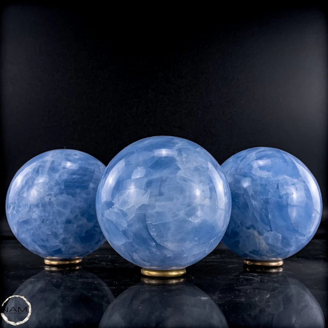 Rare natural blue calcite sphere set – 3 hand-polished...