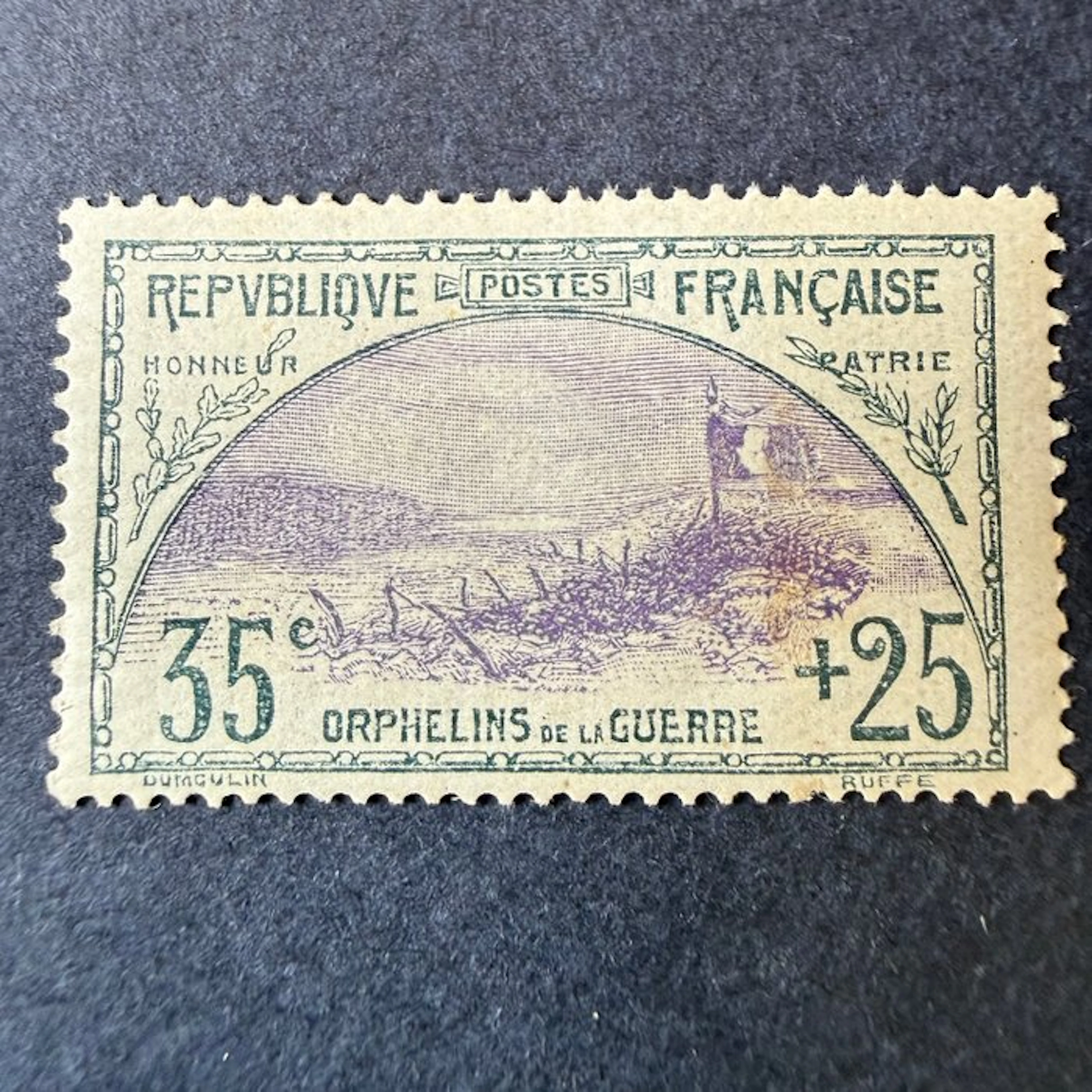 France - Yvert 152 'Orphelins 35c+25c' mint ** without hinge. B/TB.