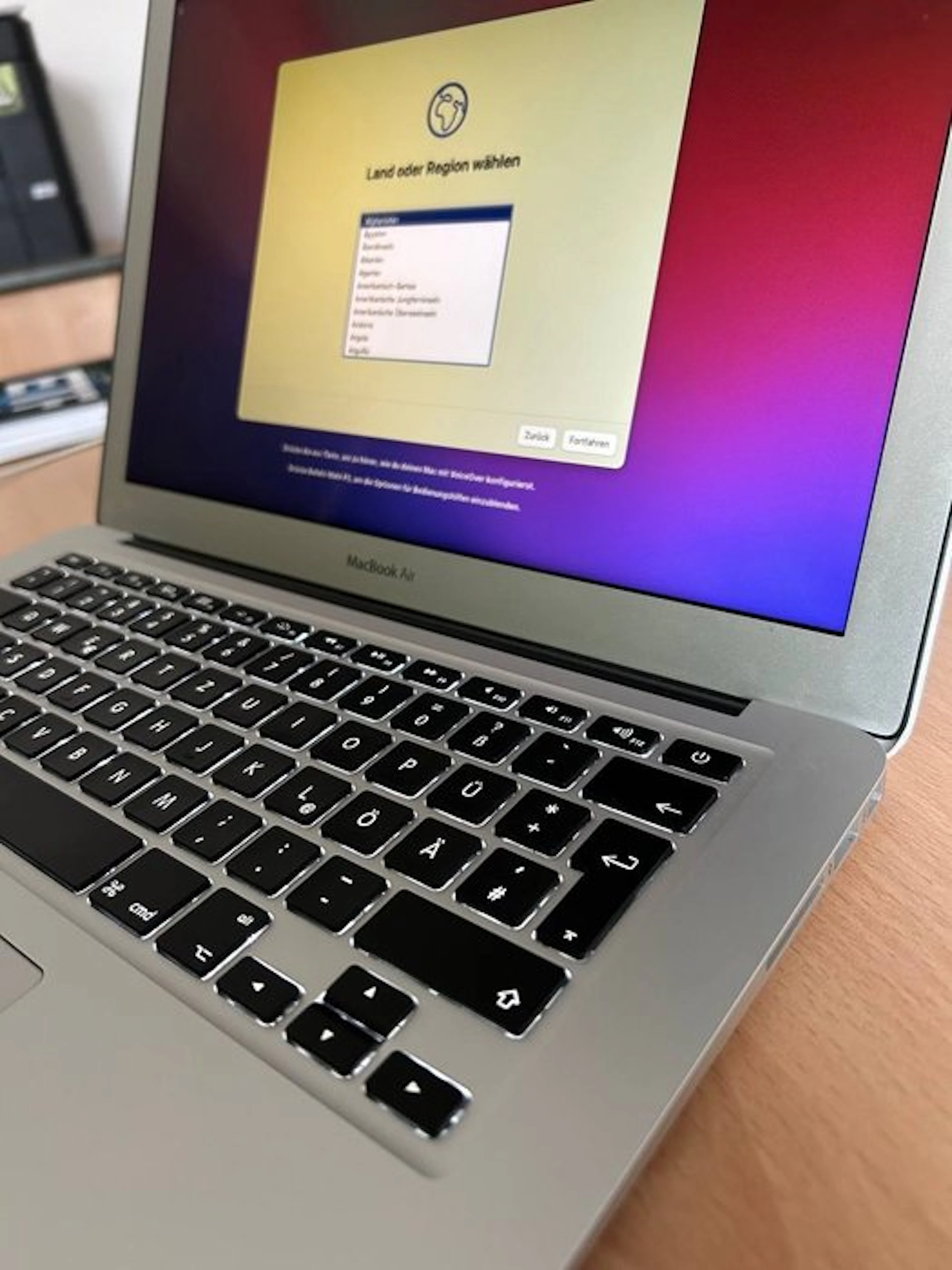 Apple MacBook Air - Laptop - With replacement box