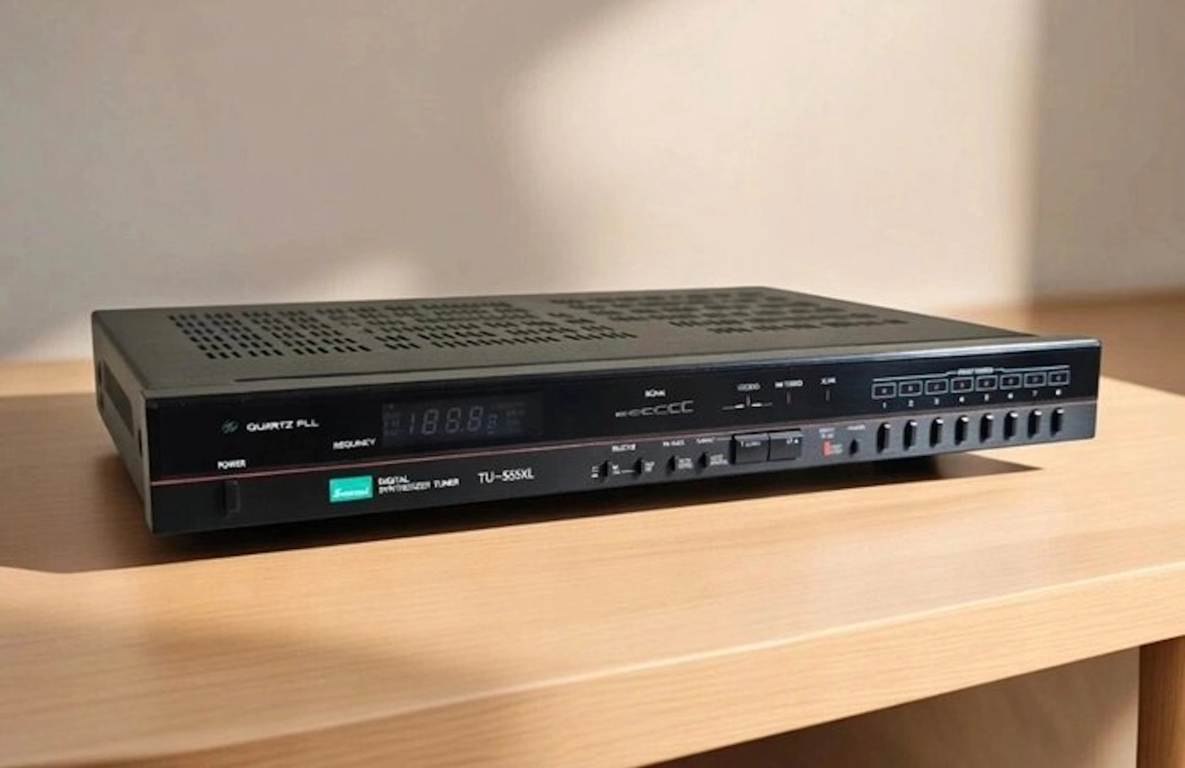 Sansui - TU-S55XL Digital Synthesized Stereo Tuner