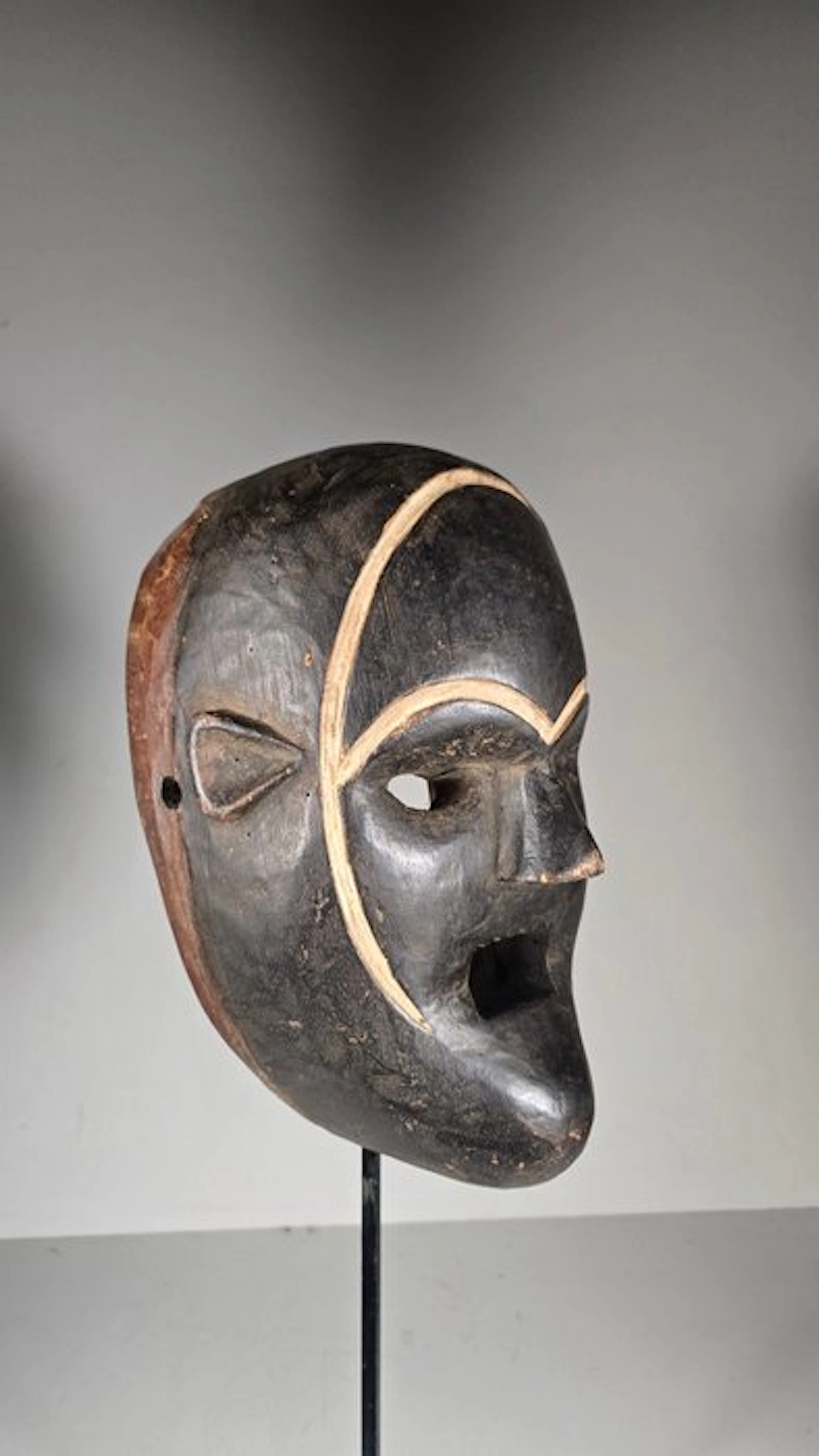 Mask - Tanzania (No reserve price)