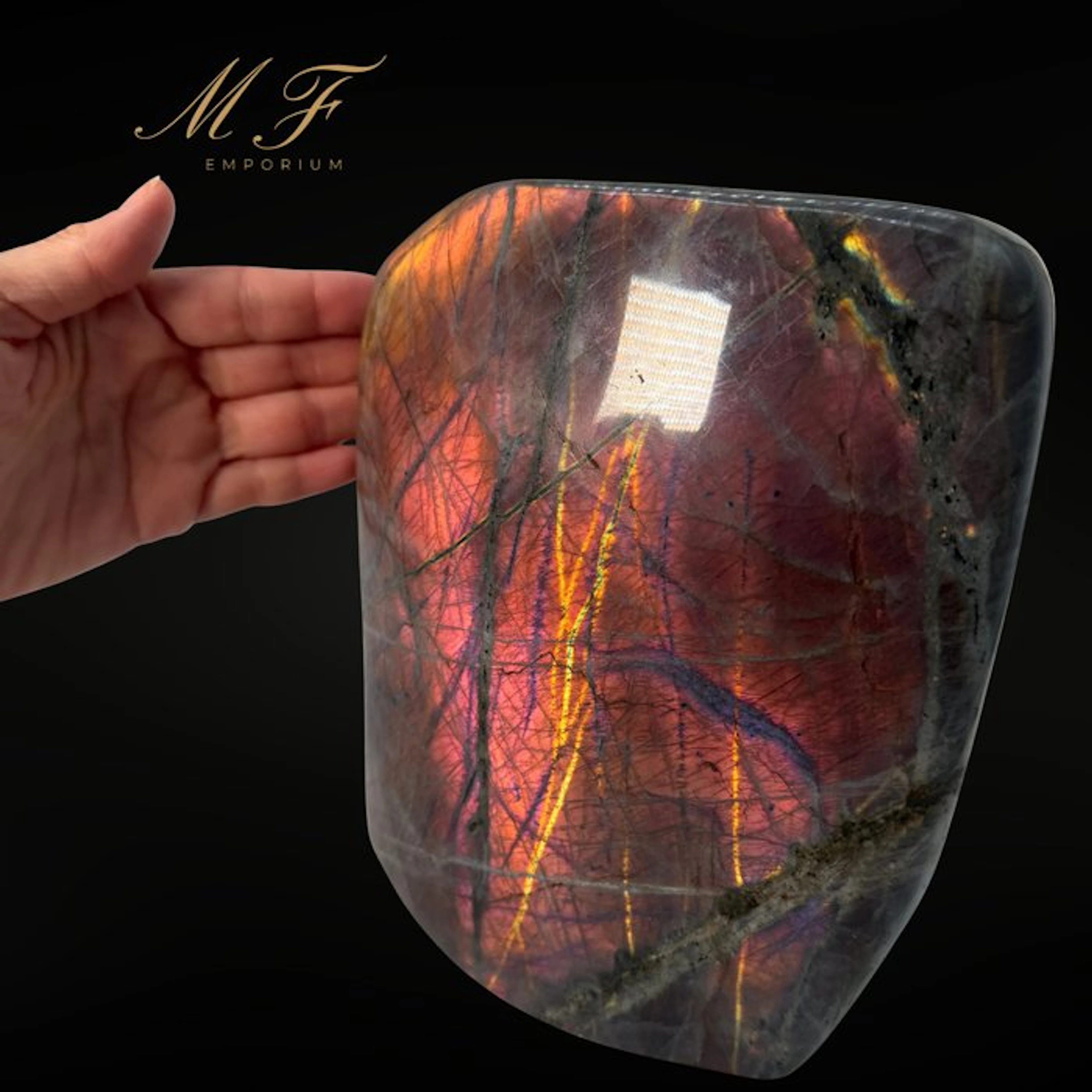 Labradorite with Violet Flashes – XXL Exceptional Piece...