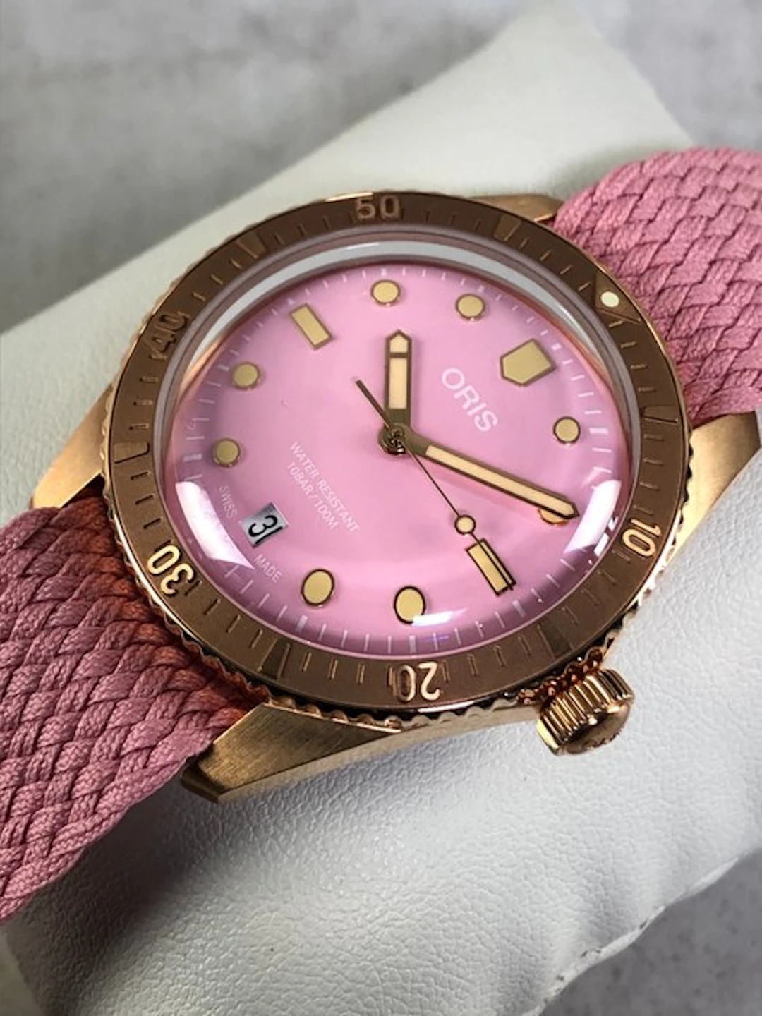 Oris - Divers Sixty-Five Cotton Candy Bronze Automatic...