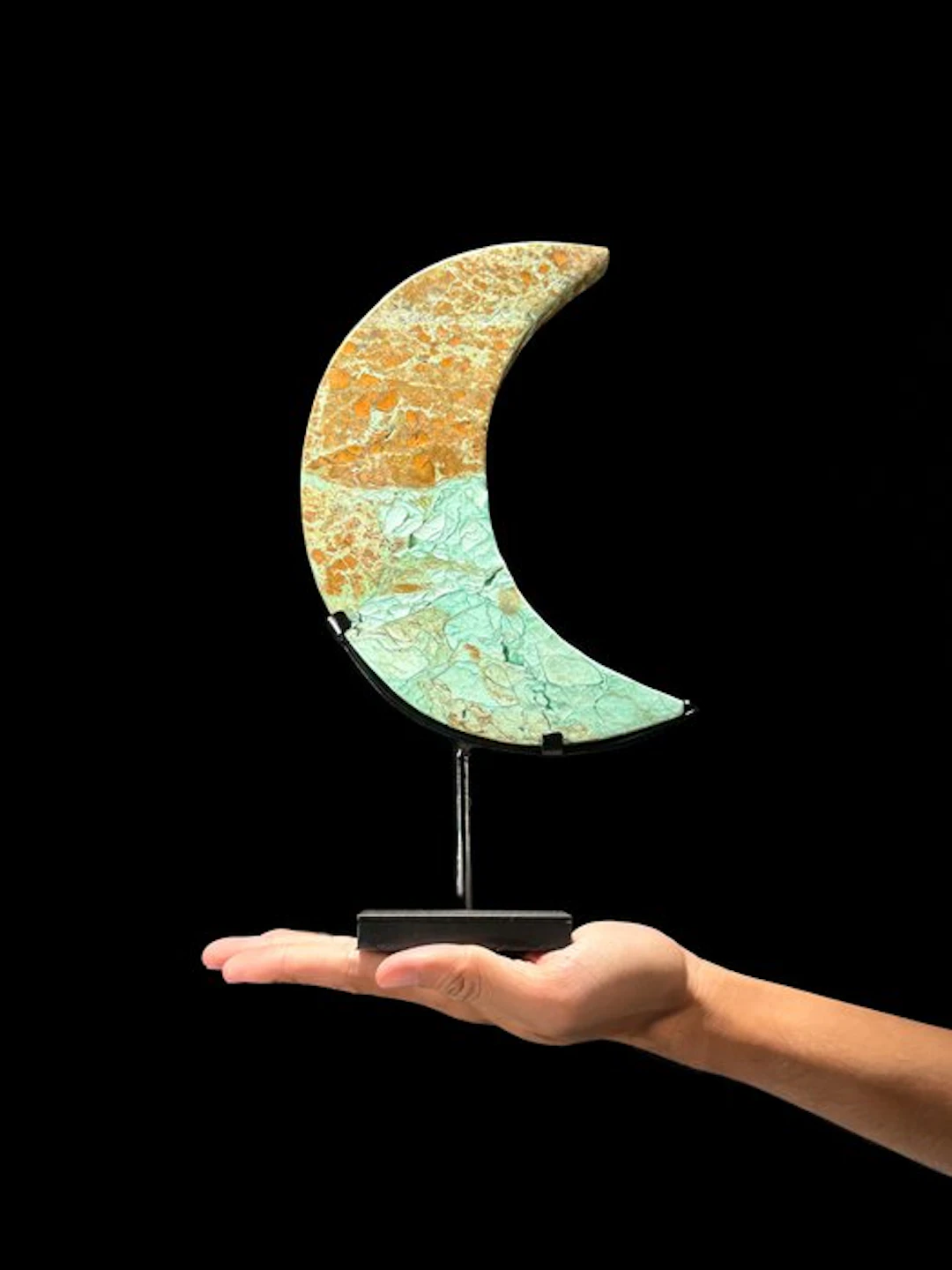 NO RESERVE PRICE - Wonderful Green Smithsonite Crescent...