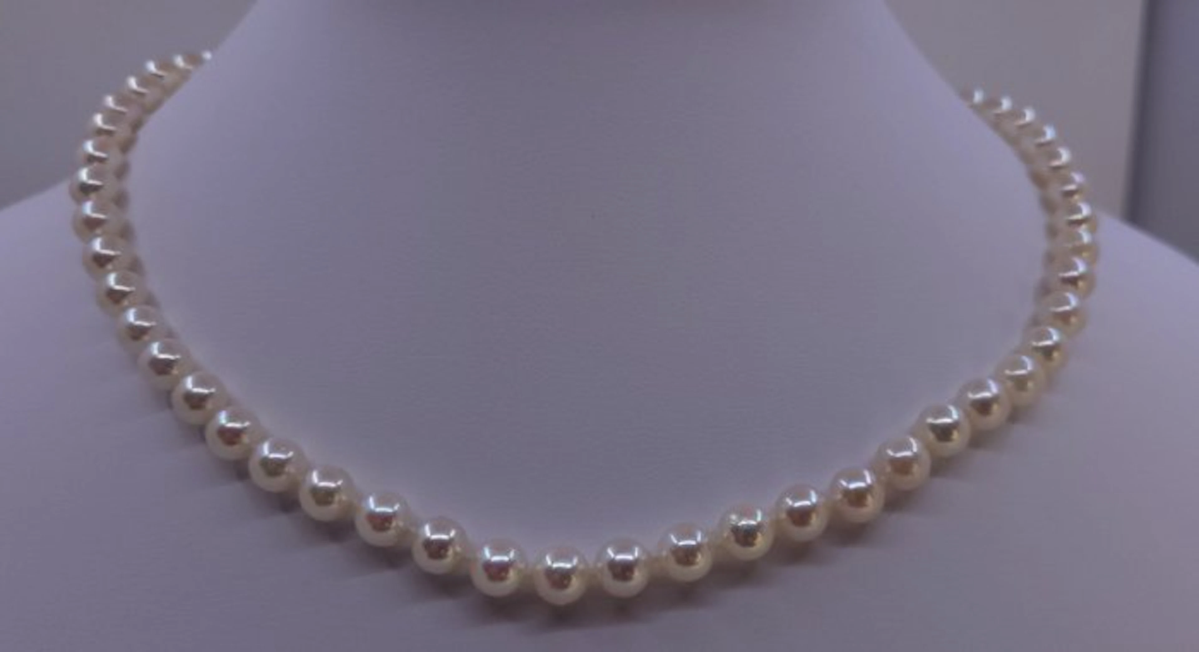 Necklace 6.5x7mm Bright Akoya Pearls