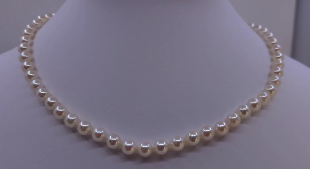 Necklace 6.5x7mm Bright Akoya Pearls