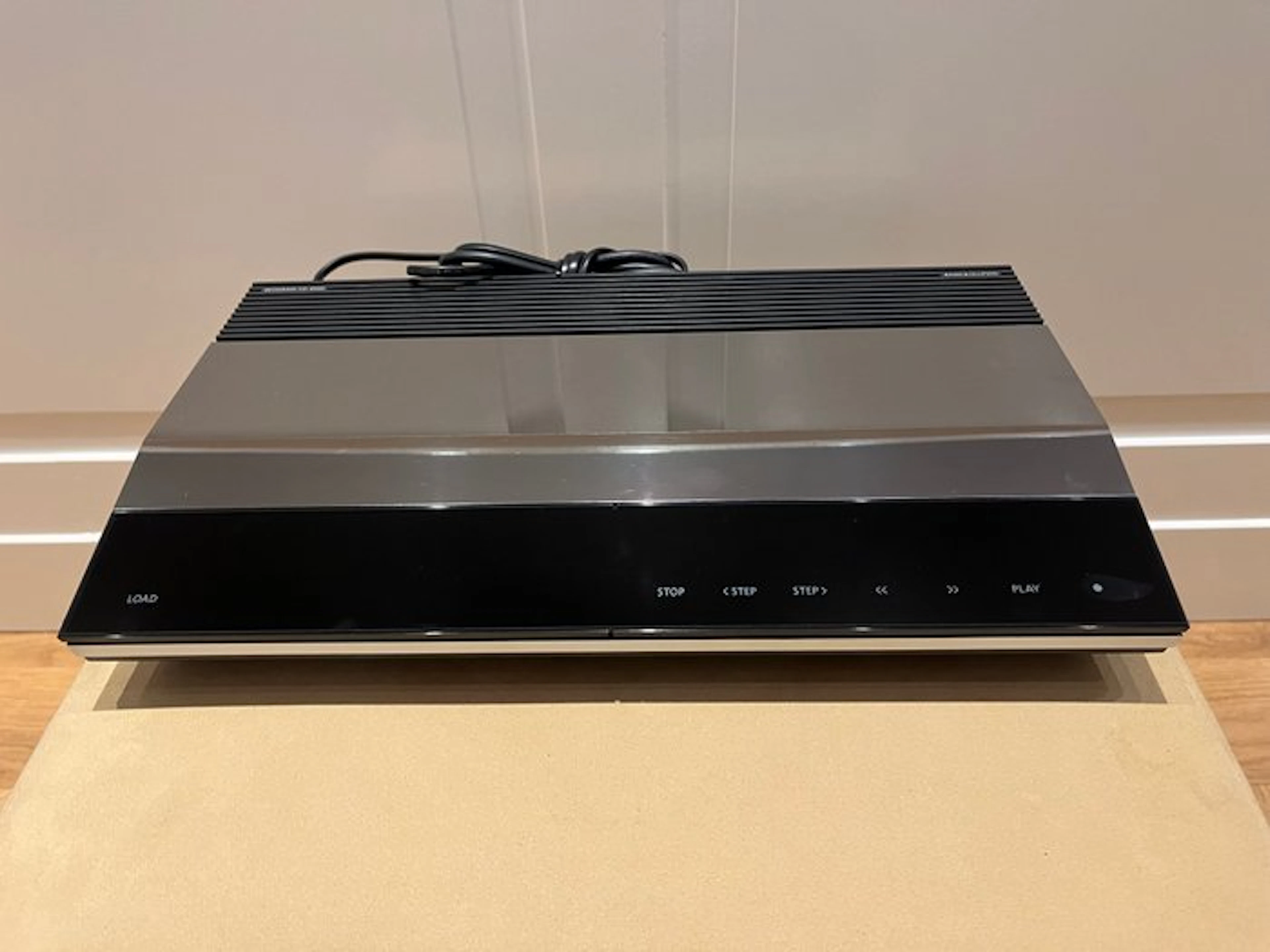Bang & Olufsen - BeoGram CD 4500 CD player