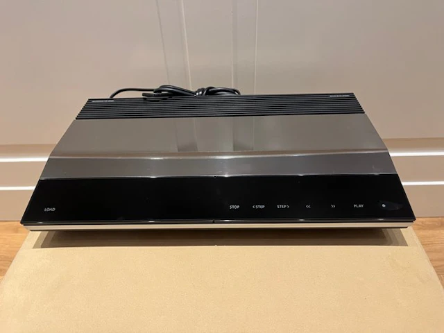 Bang & Olufsen - BeoGram CD 4500 CD player