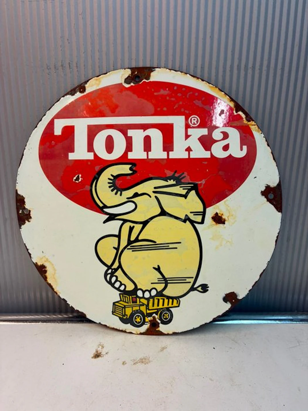 Tonka – Olifant met speelgoedtruck – Rond emaille...