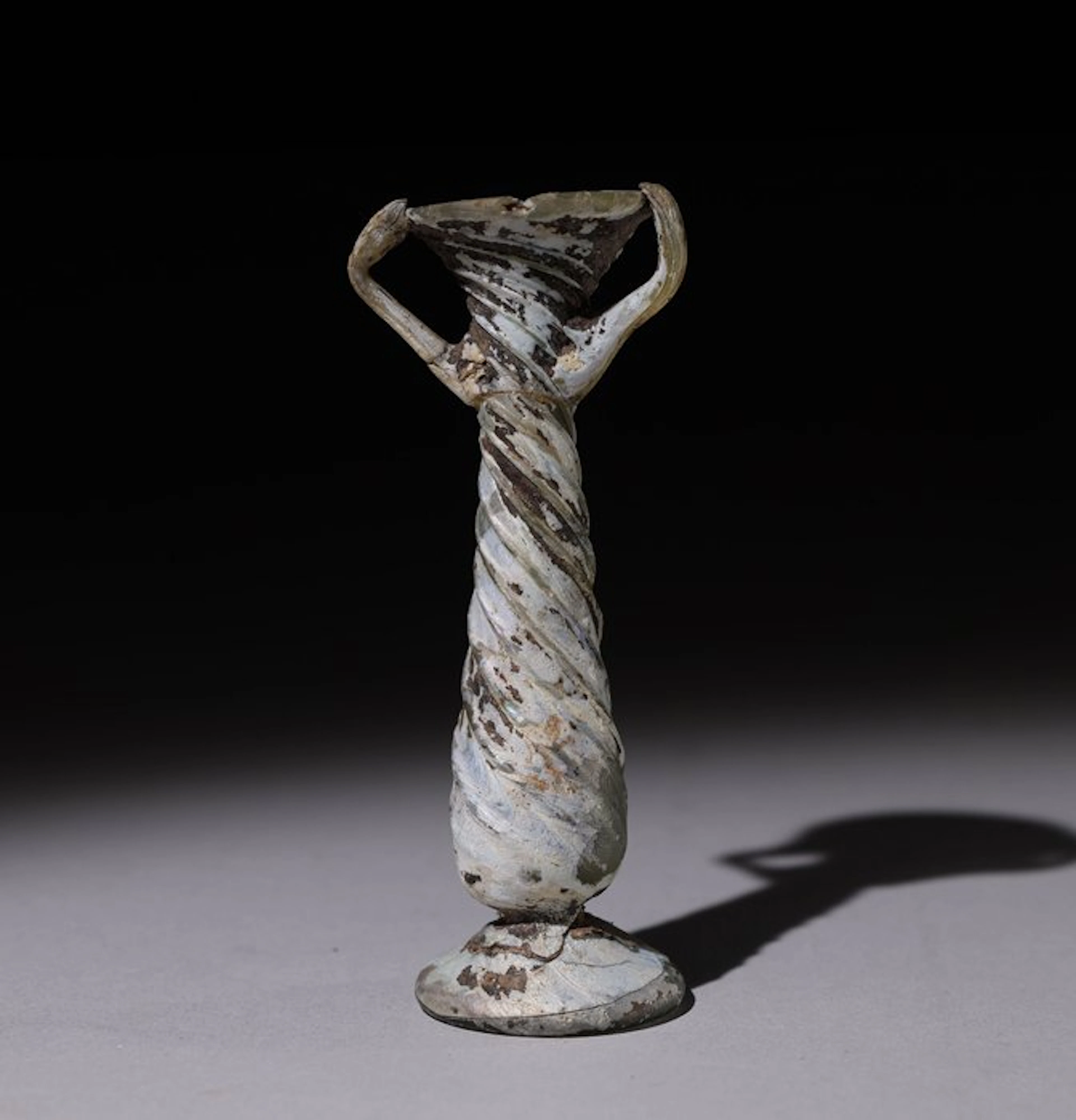 Roman glass with handles with Spanish Export license (...