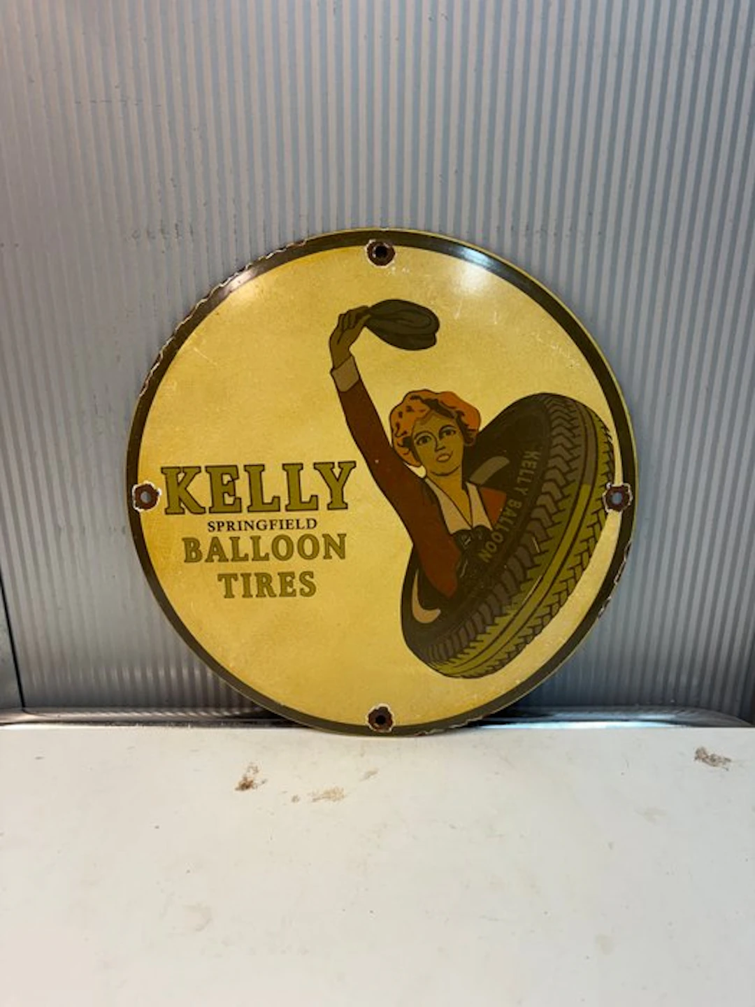 Kelly Springfield Balloon Tires – Rond Emaille...