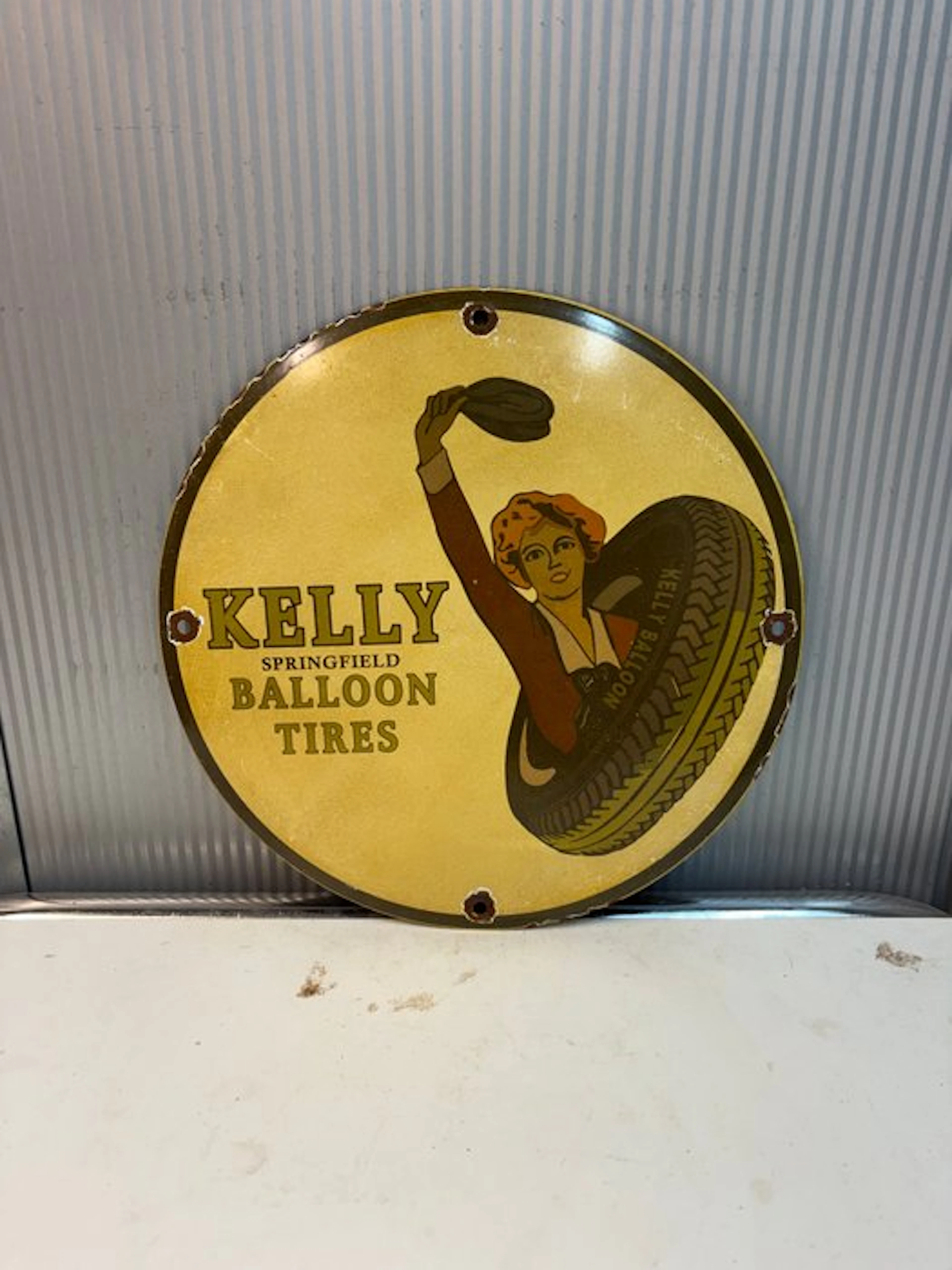 Kelly Springfield Balloon Tires – Rond Emaille...