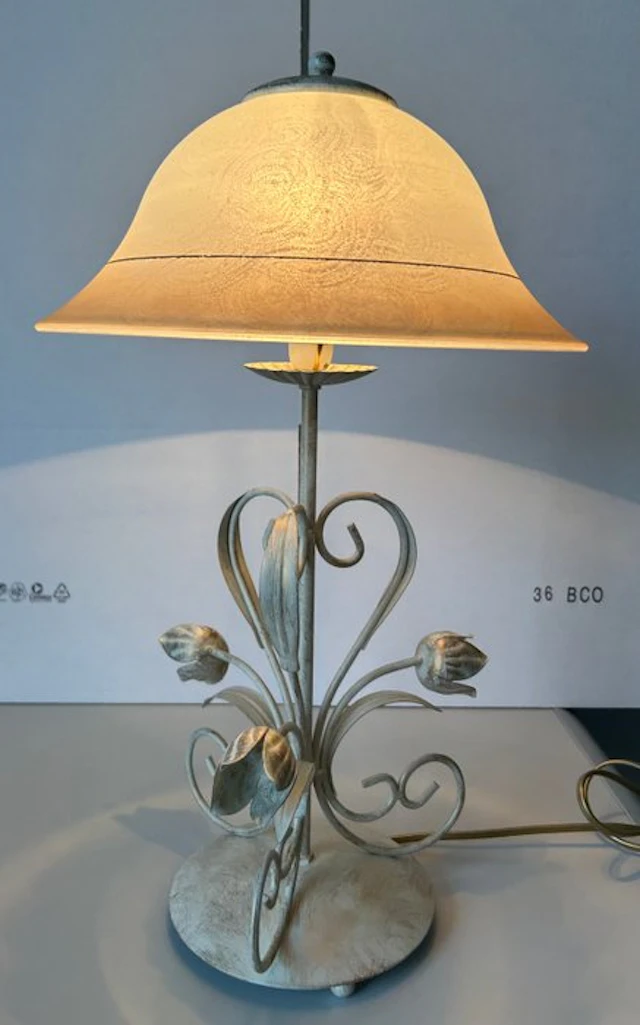 Table lamp - lacquered - Tulip lamp