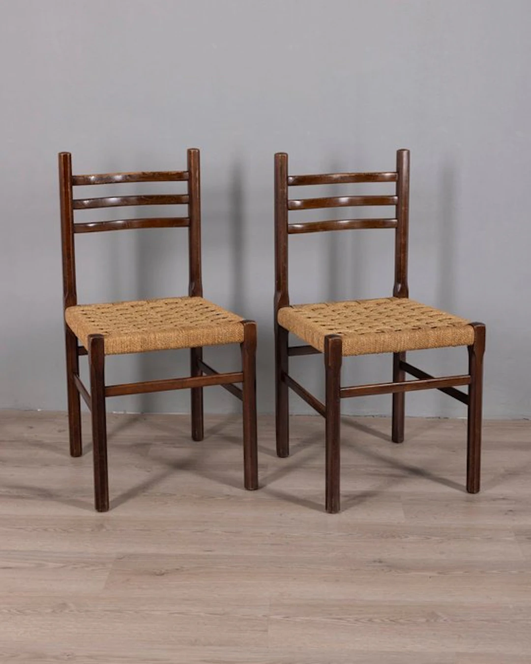 Chair - Wood, Paglia - Two vintage chairs