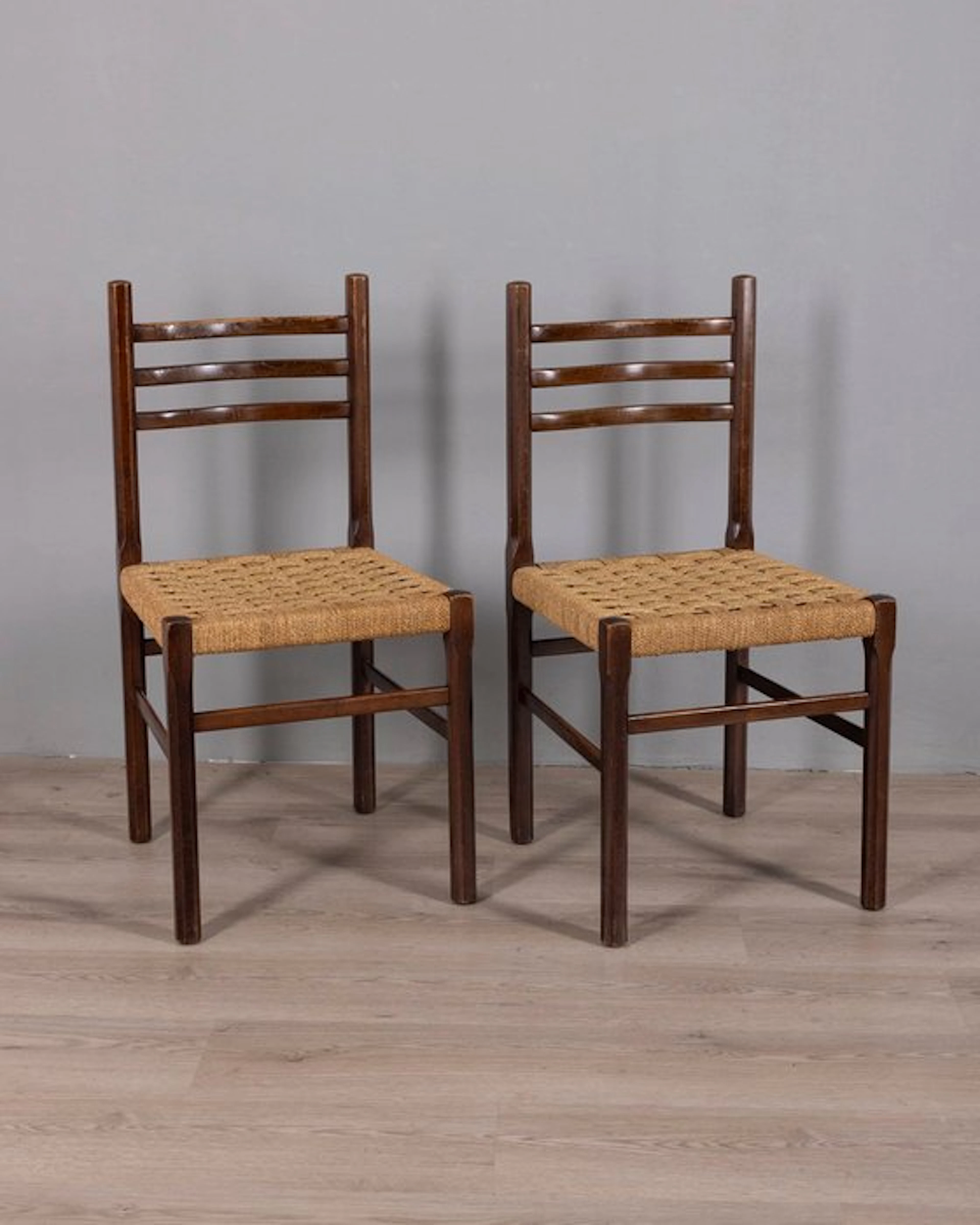 Chair - Wood, Paglia - Two vintage chairs