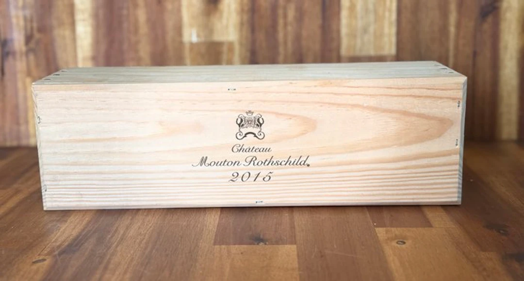 2015 Chateau Mouton Rothschild - Pauillac 1er Grand Cru...
