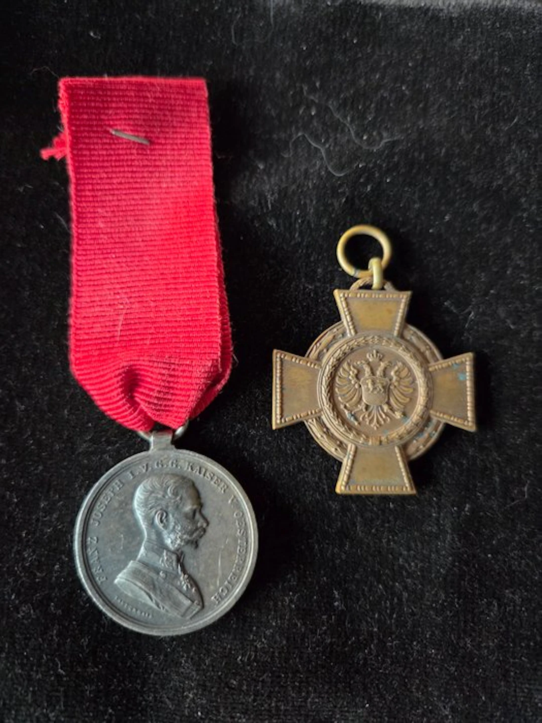 Montenegro - Military medal - Pair of medals from Austria and Montenegro