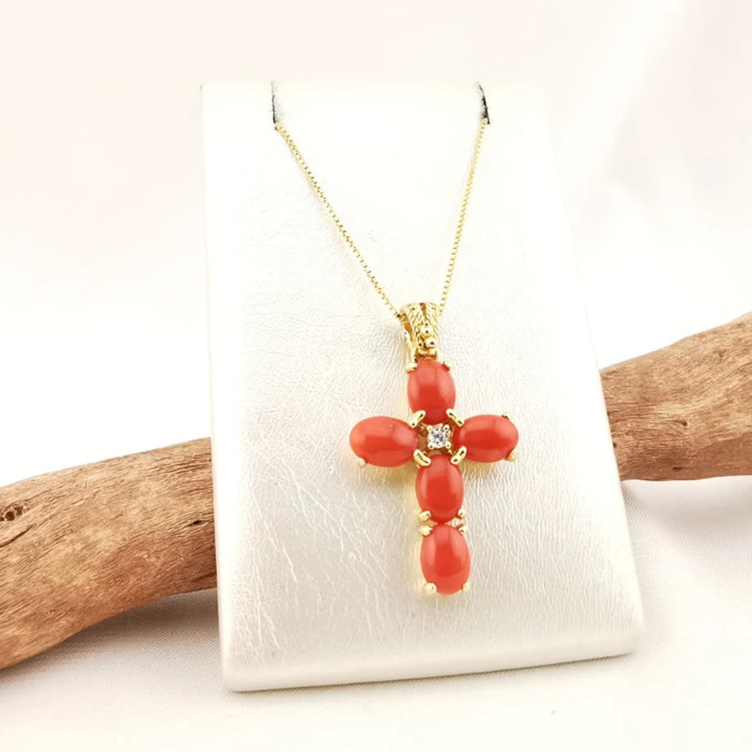 Coral - Silver - Necklace with pendant - handmade
