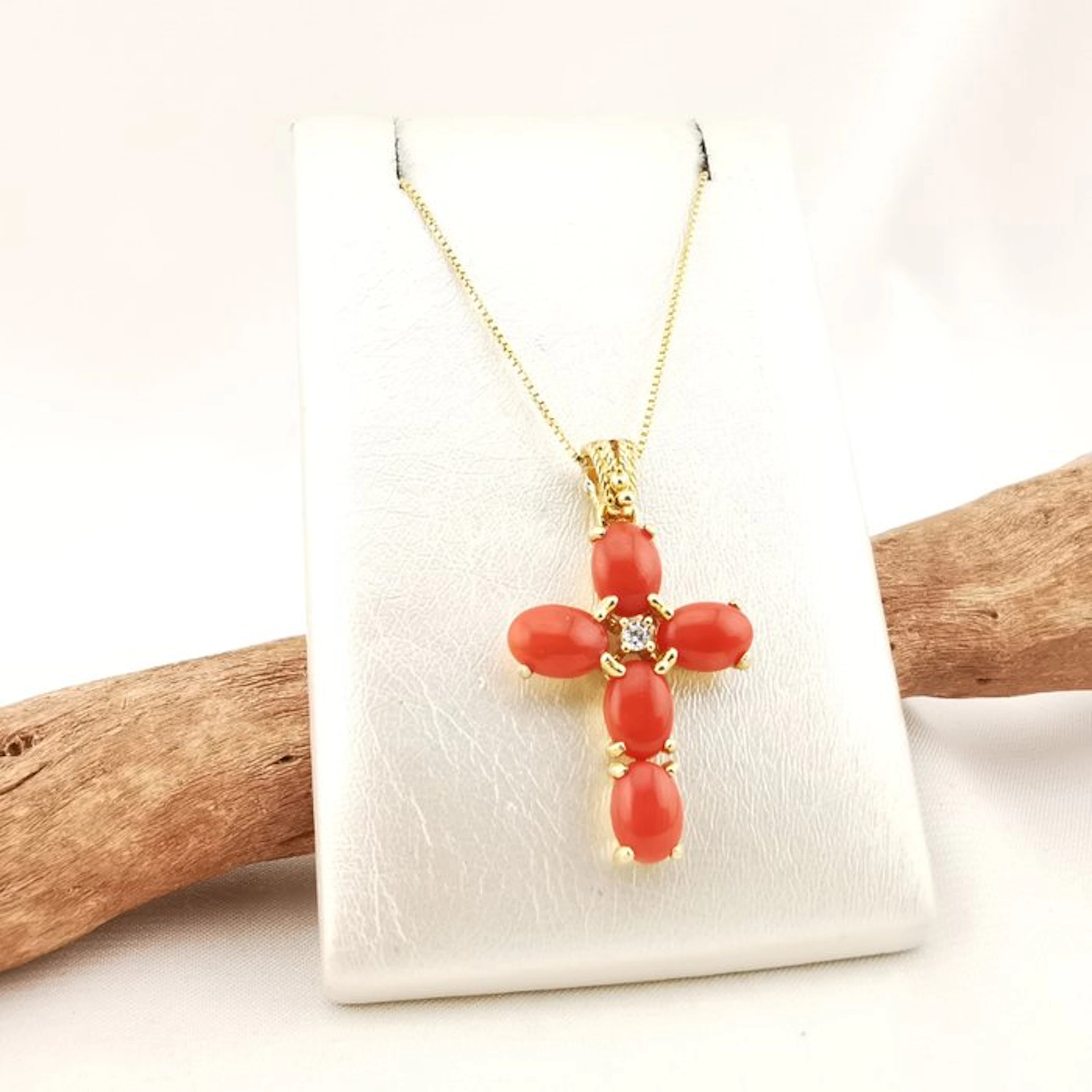 Coral - Silver - Necklace with pendant - handmade