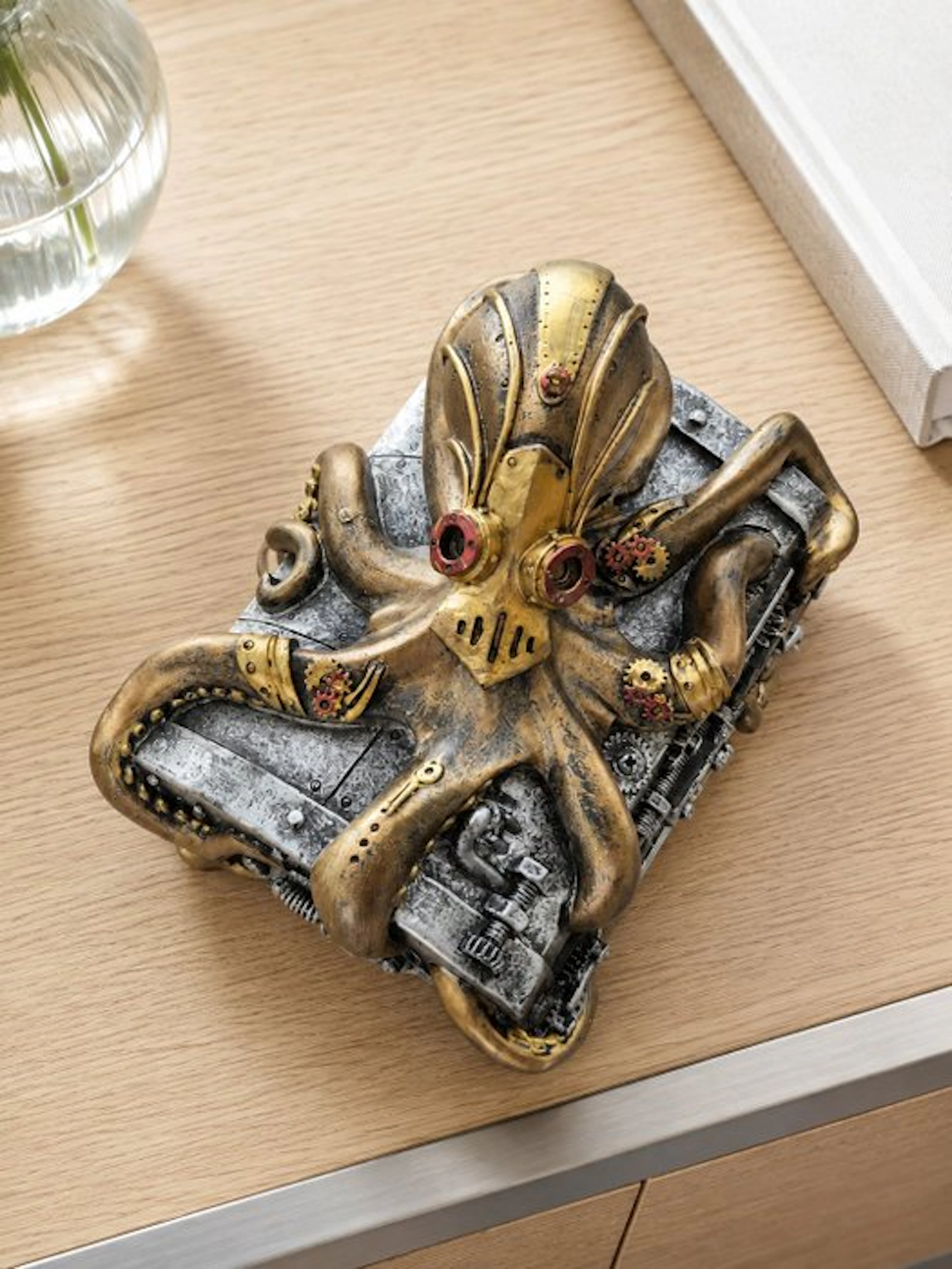 Saladin Buru - Sculpture