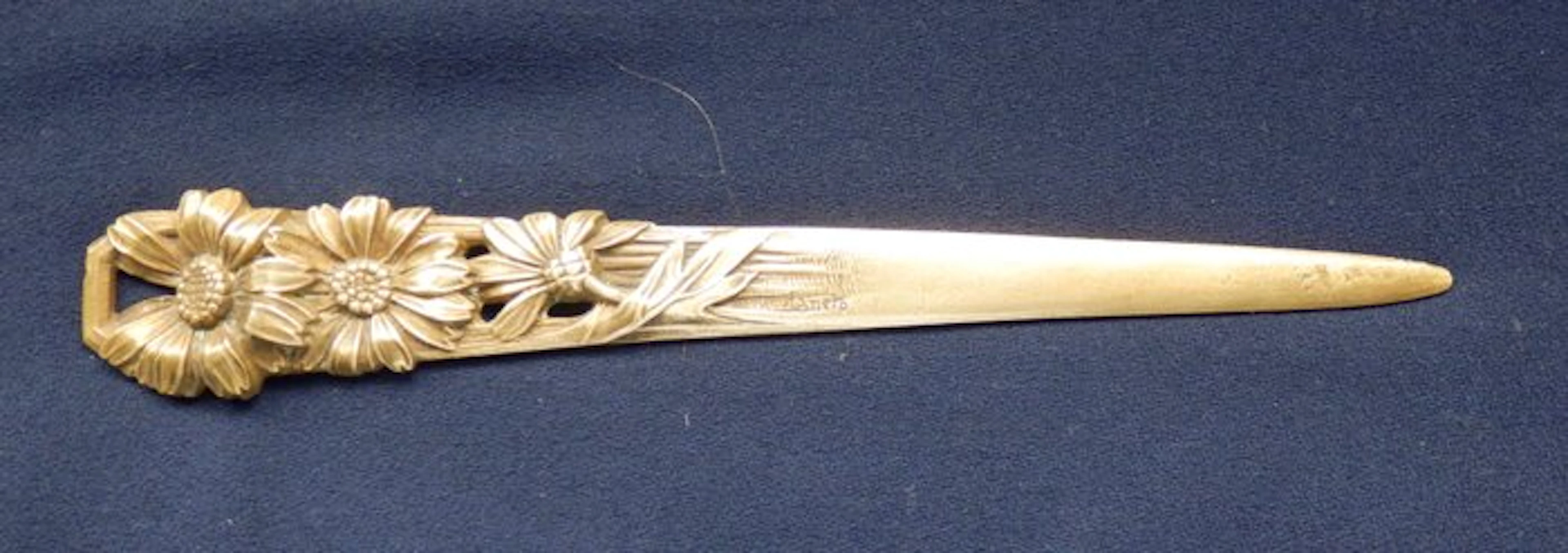 Bronzen Art Nouveau briefopener - Gesigneerd K.Daneto...