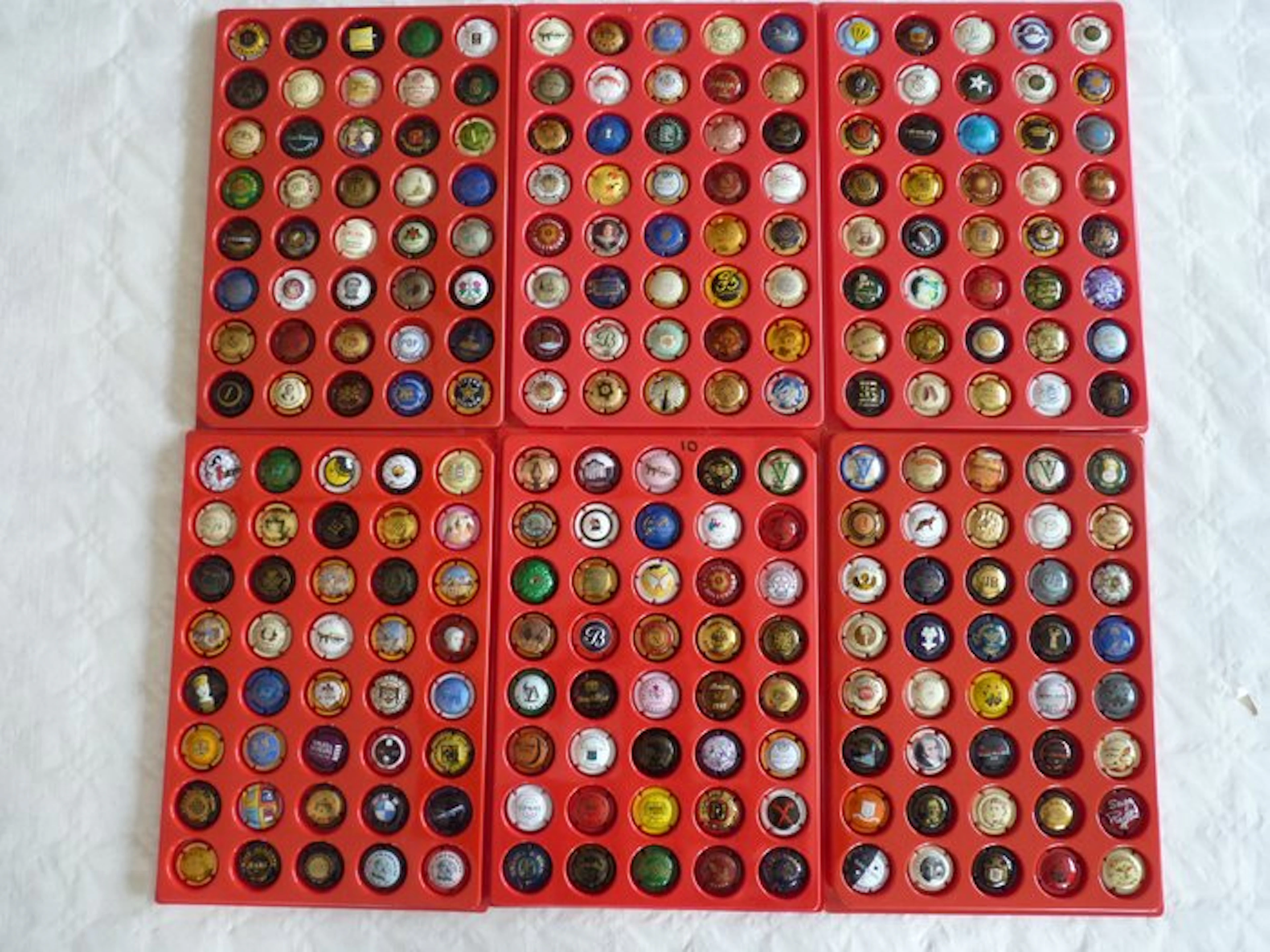 Themed collection - 240 champagne capsules