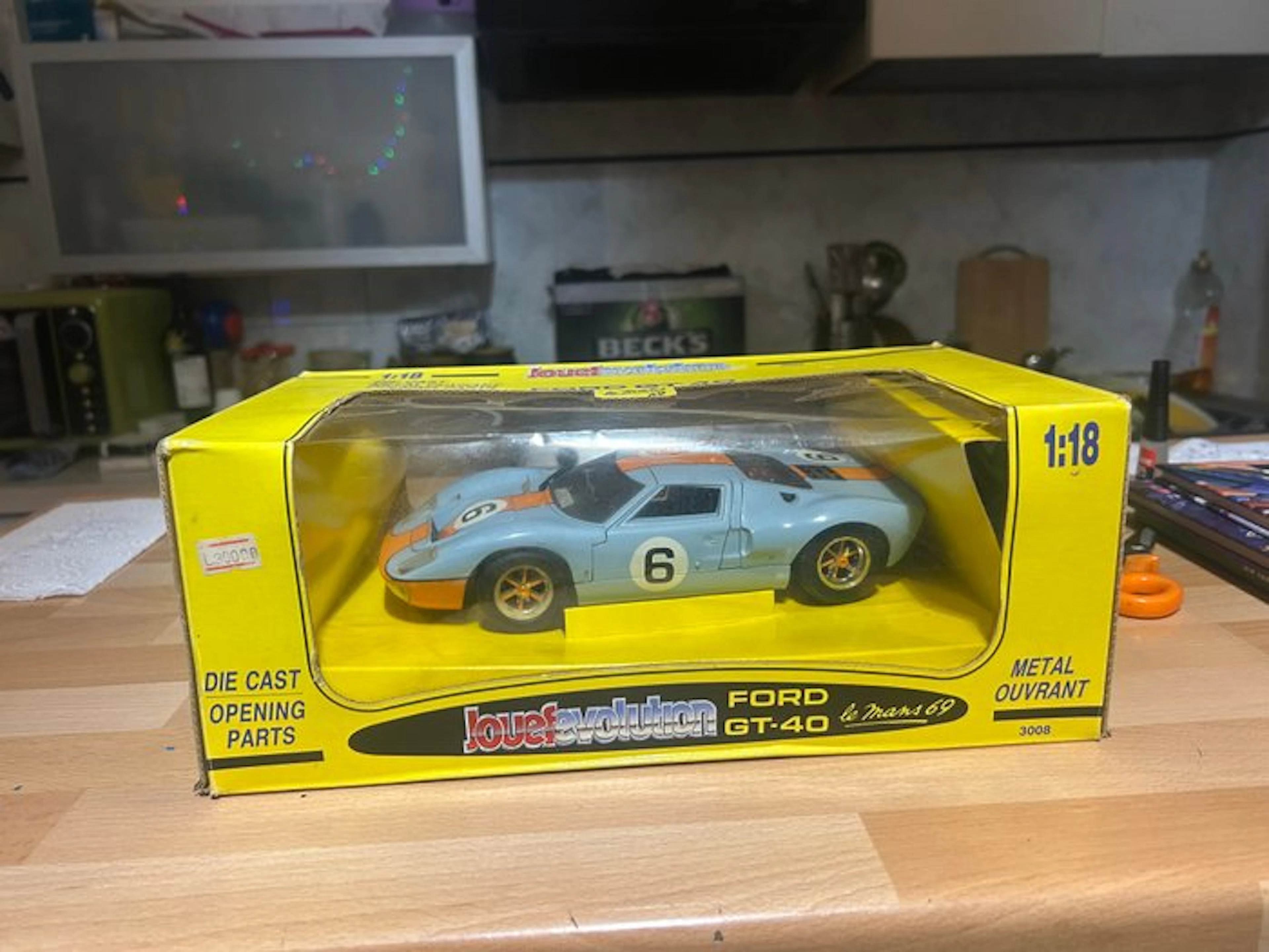 Jouef 1:18 - Model car - Ford GT-40 Le Mans 69
