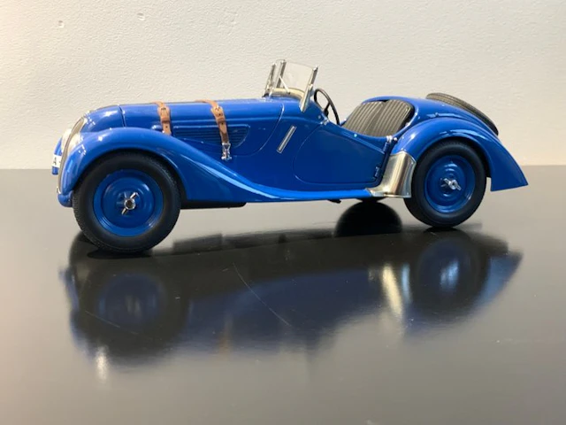 Autoart 1:18 - Model sports car - BMW 328 Roadster - 1338