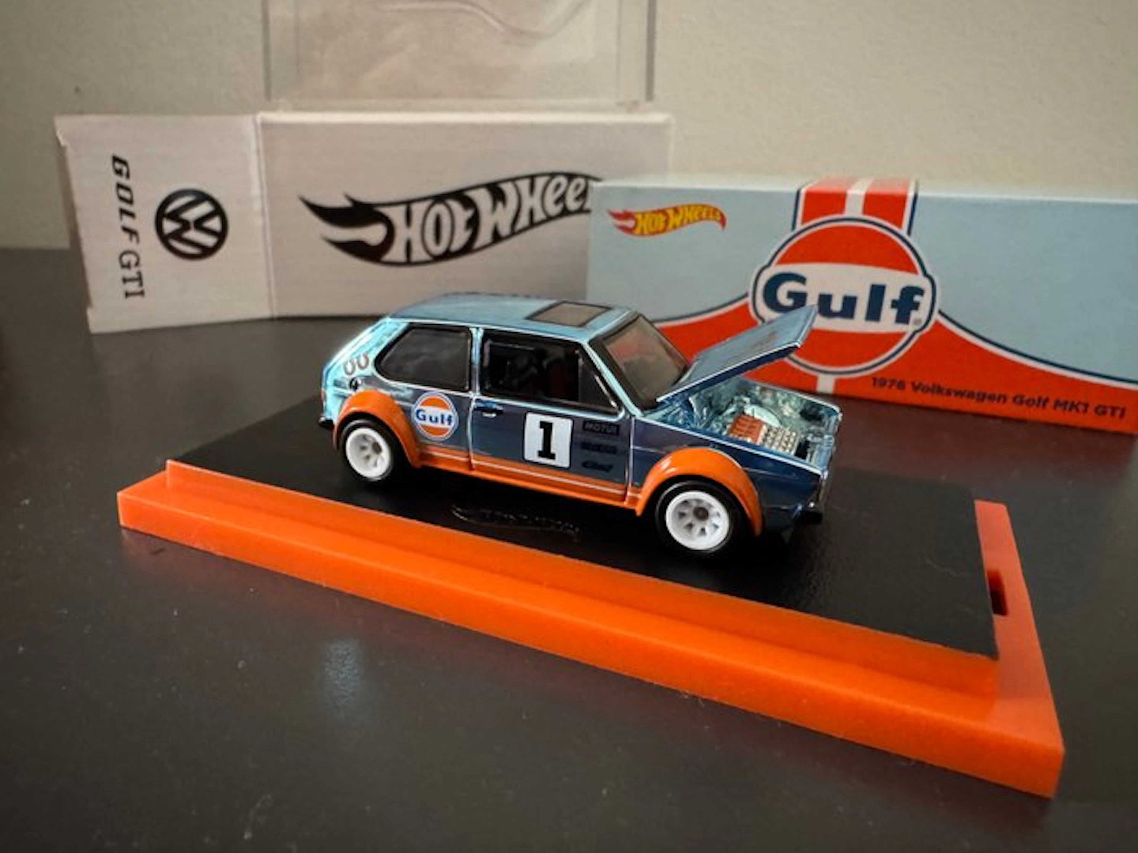 Hot Wheels 1:64 - Model car - Volkswagen Golf MK1 GTI - Gulf RLC
