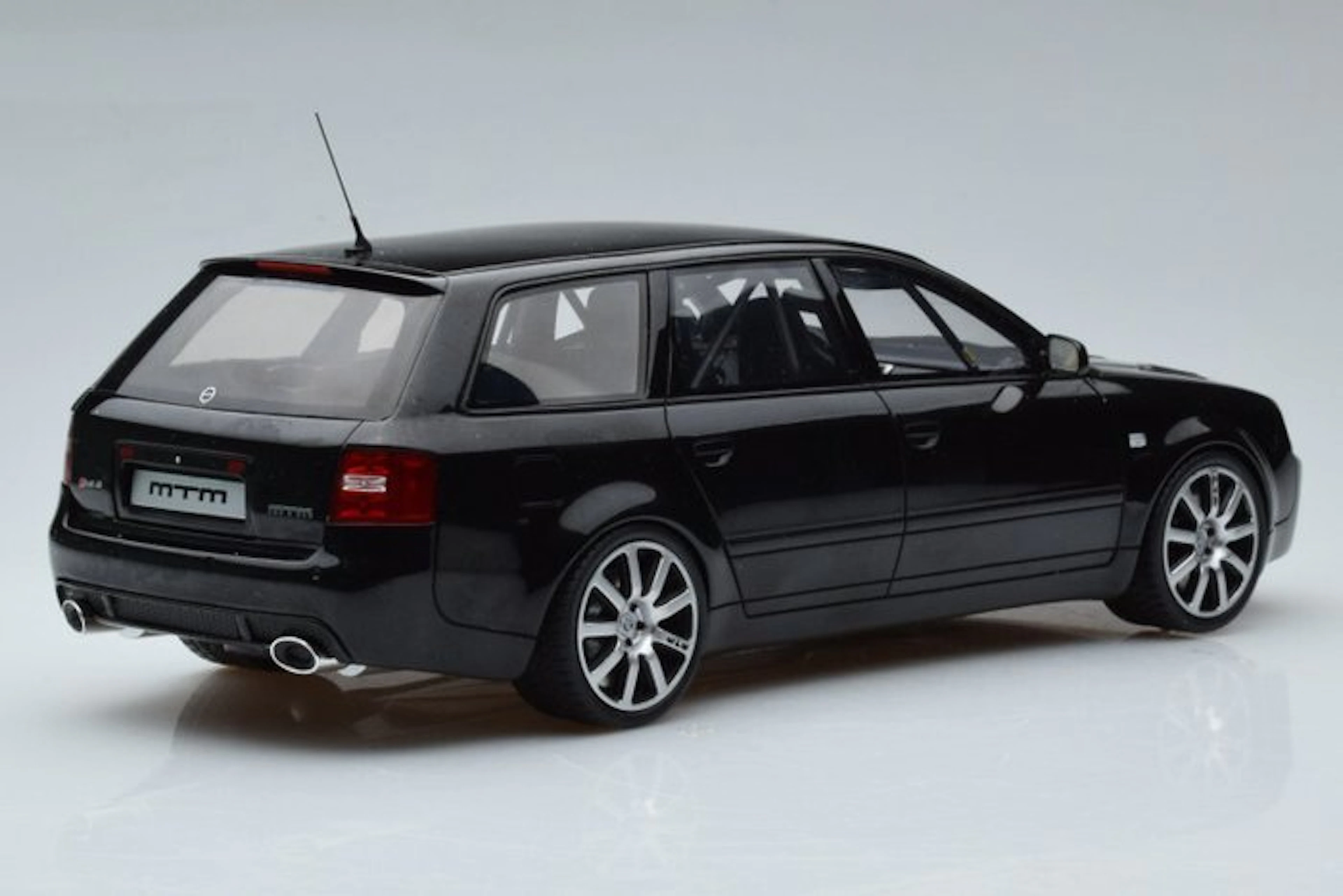 Otto 1:18 - Model car - Audi RS4 Avant MTM (B5) model car