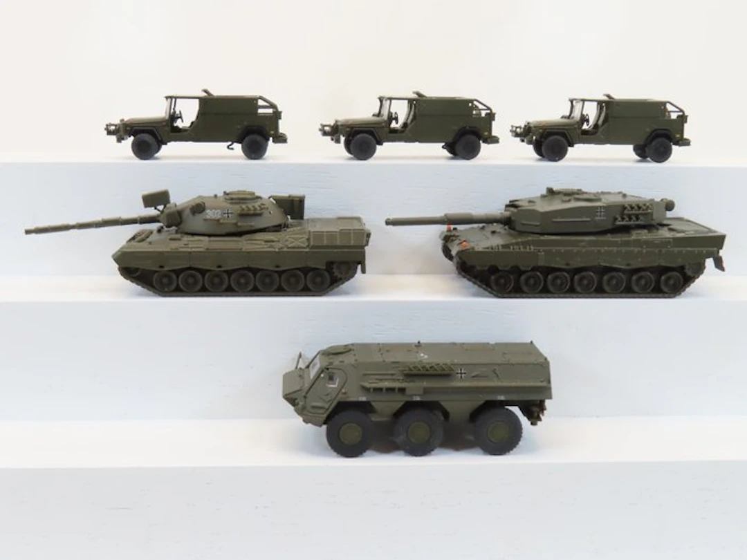 4MFOR H0 - Model train scenery (6) - 2 tanks