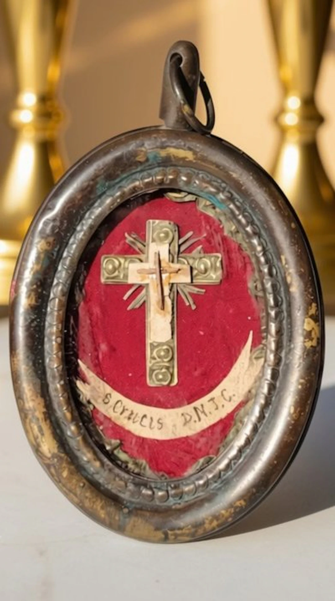 Reliquary - Brass - 1850-1900 - Holy Cross of Our Lord Jesus Christ