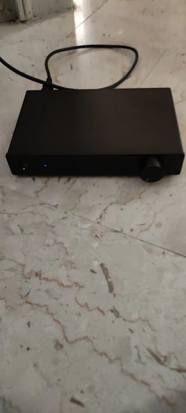 MoFi Acoustics - C3850 Fully Balanced Line-Stage Stereo Solid state