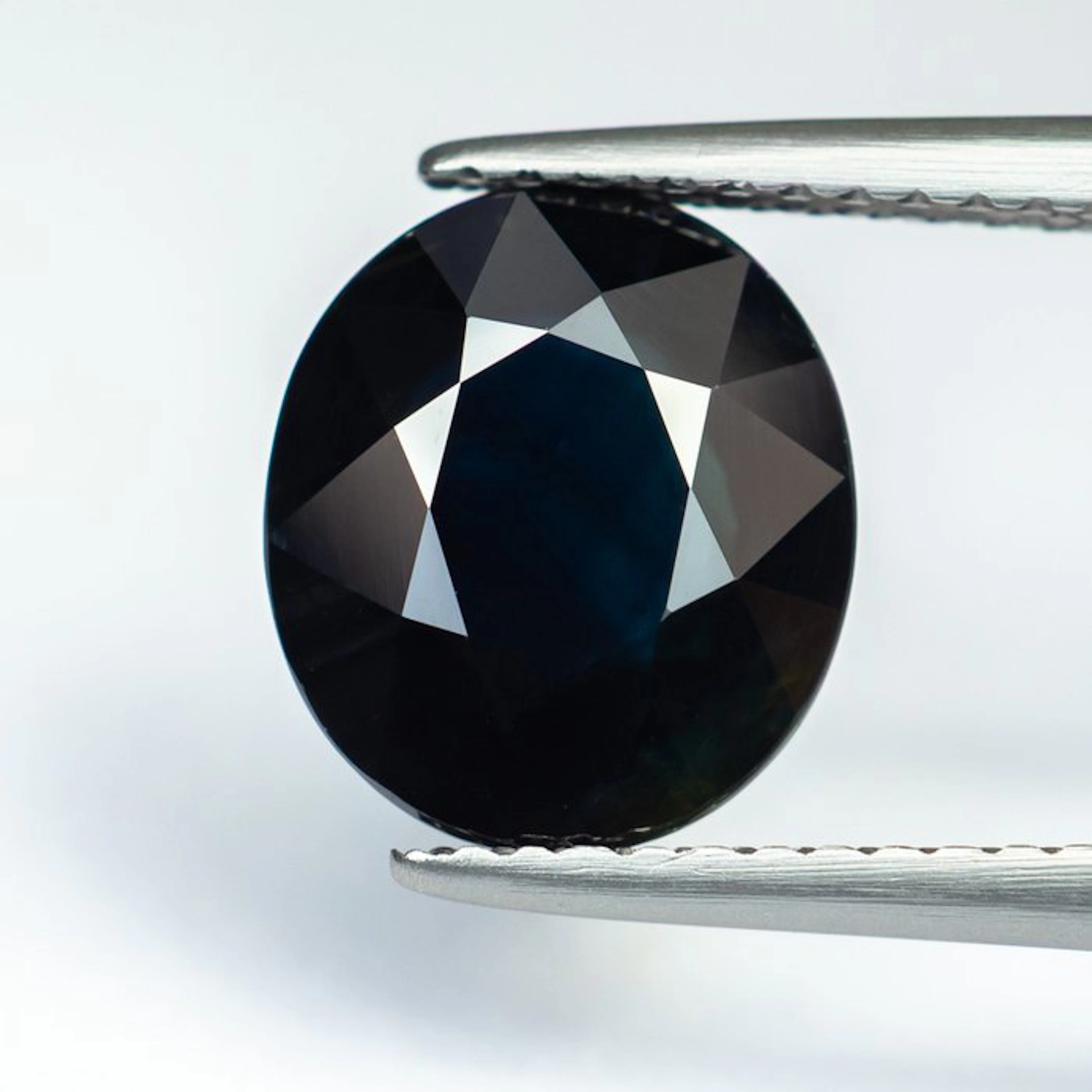 No reserve price Sapphire - 4.04 ct - Bellerophon Gemlab - Deep Greenish Blue
