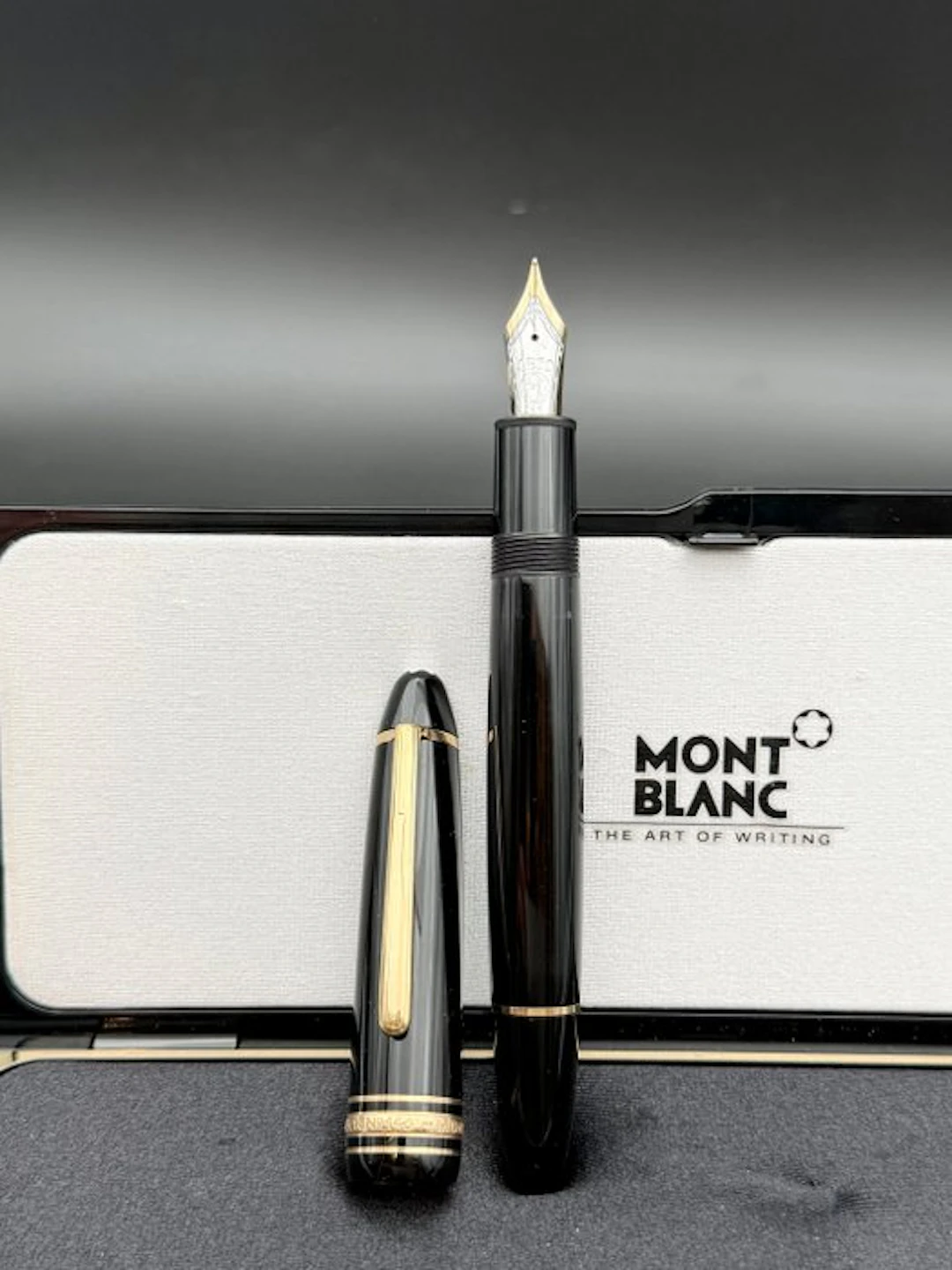 Montblanc - Meisterstück 146 Le Grand - Fountain pen