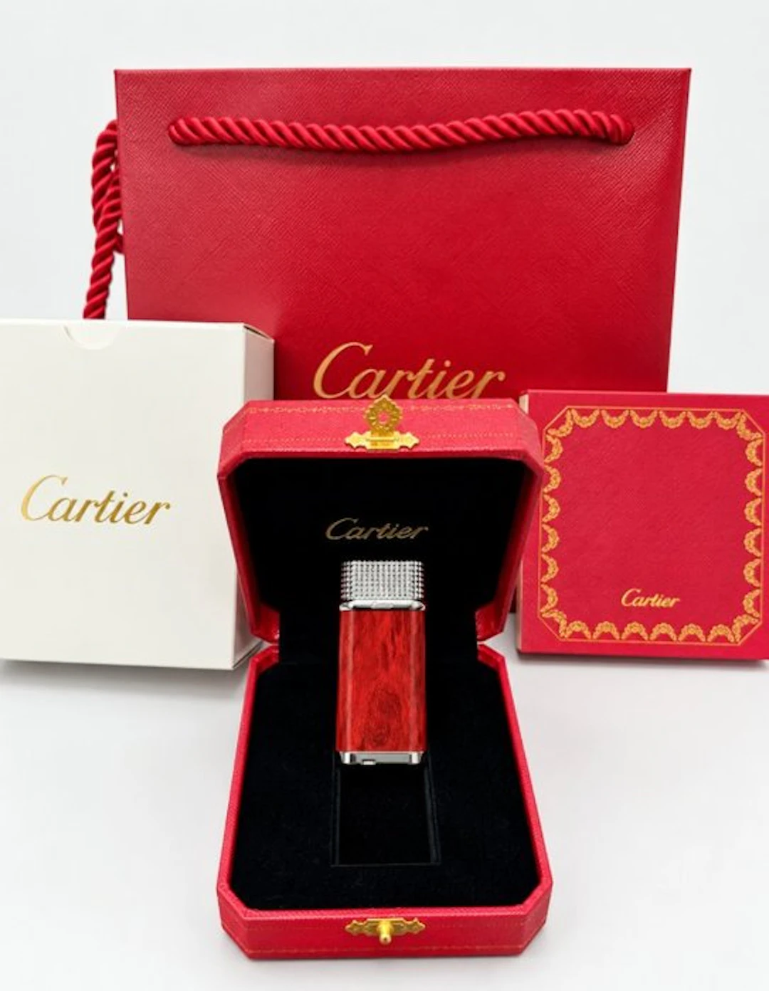 Cartier - Red Lacquer Lighter - No reserve price - Lighter - Wood