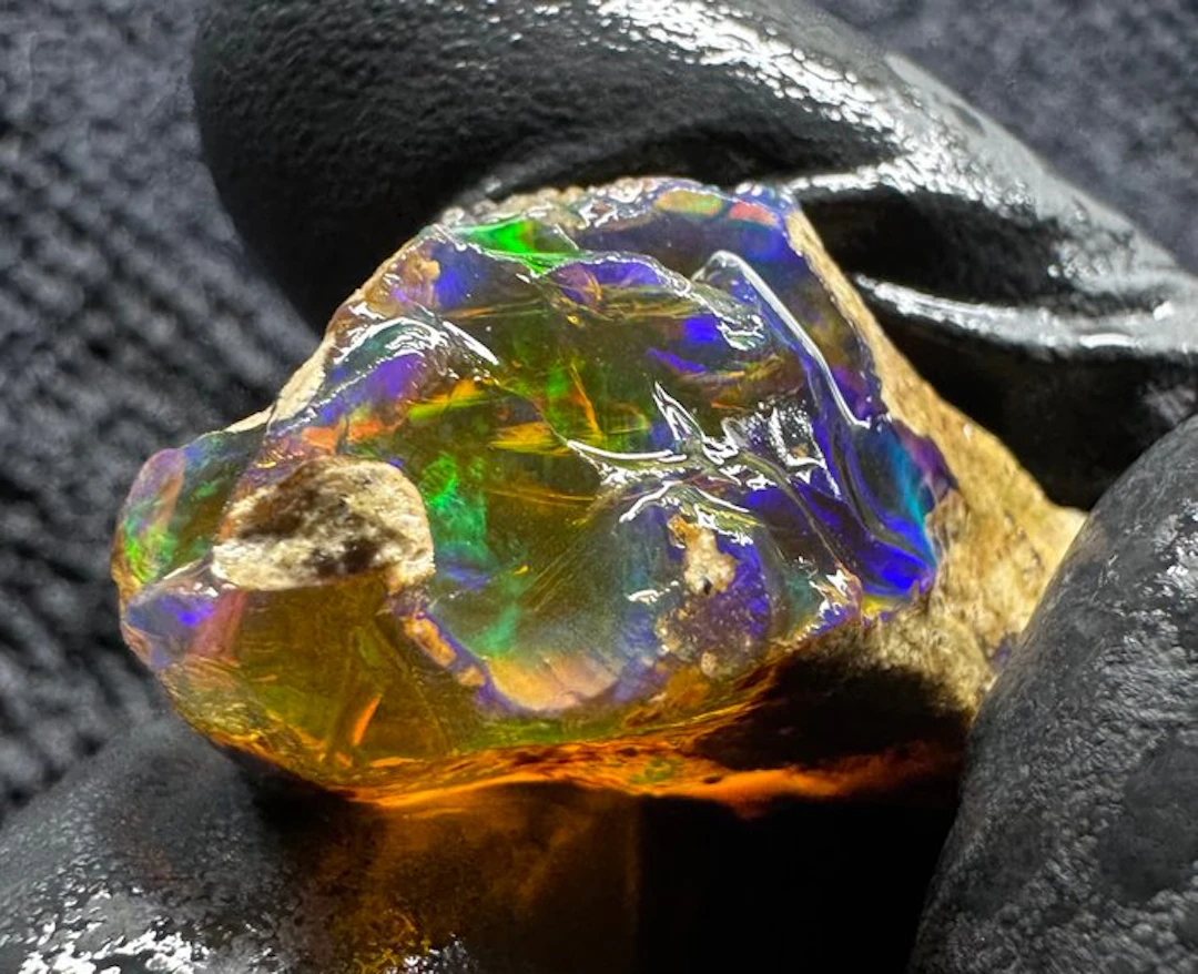 Opal Rough- 7 g