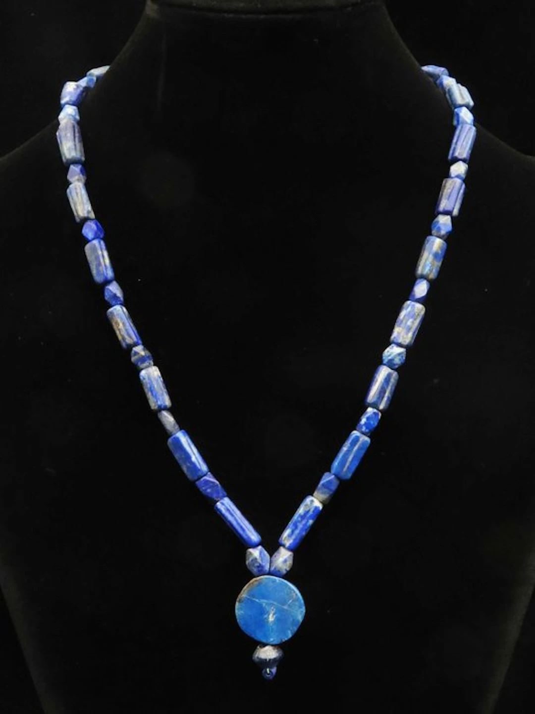 Ancient Bactrian Necklace made of Lapis beads - 46 cm (No reserve price)