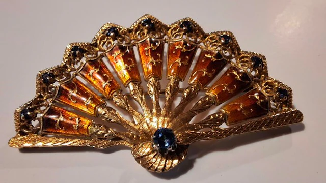 Brooch - 18 kt