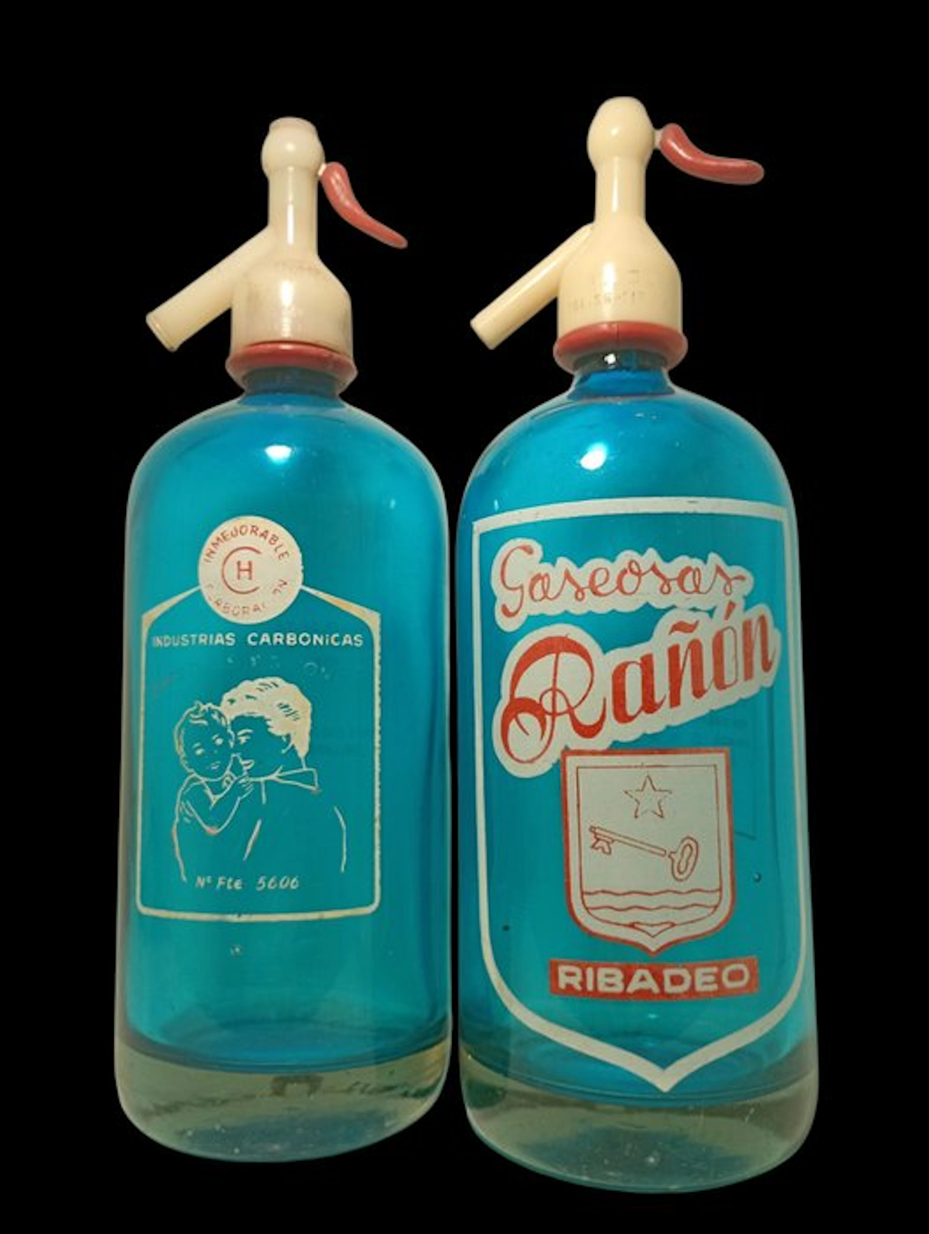 Siphon - Two vintage siphons.