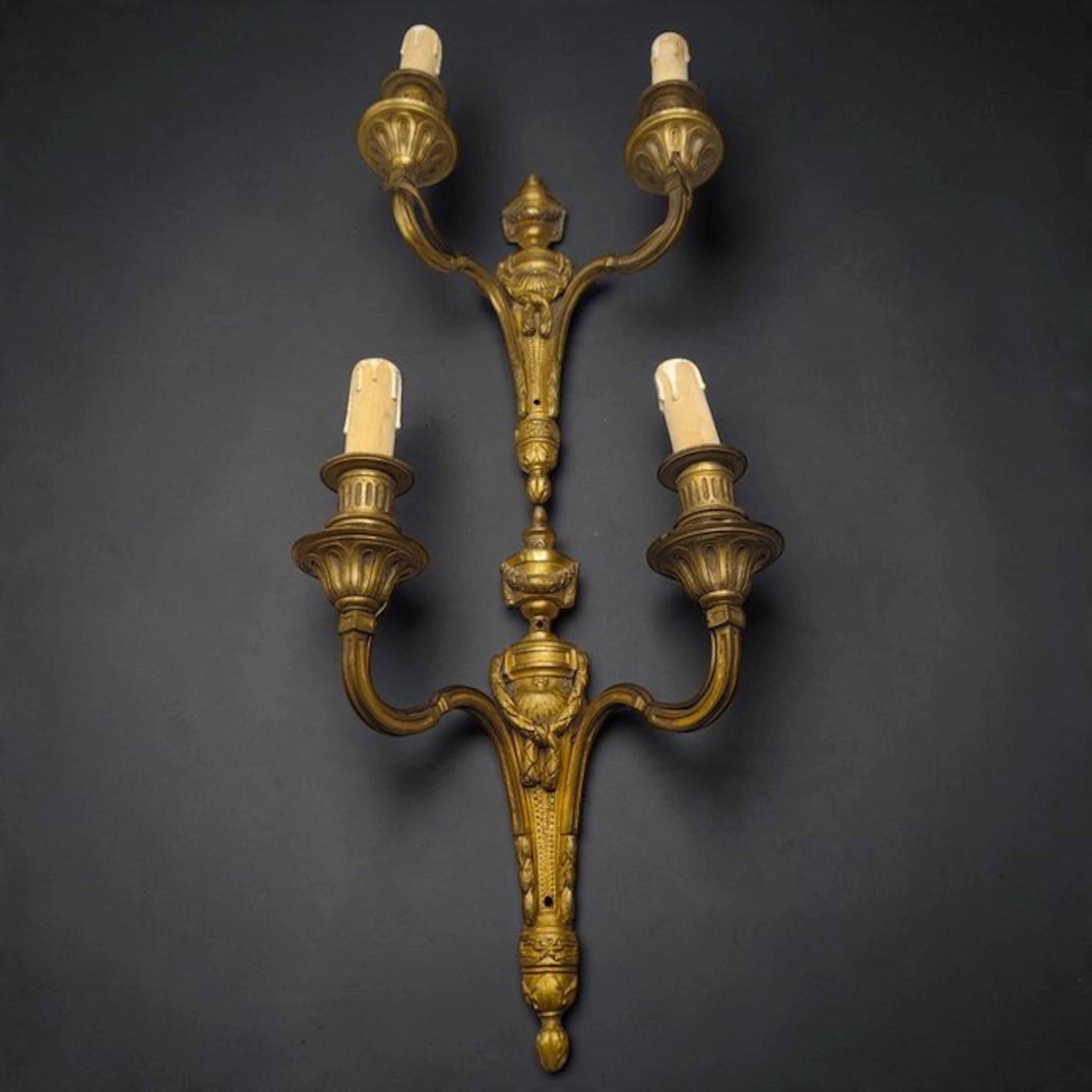 Antique Louis XVI French Style - Wall sconce - Bronze
