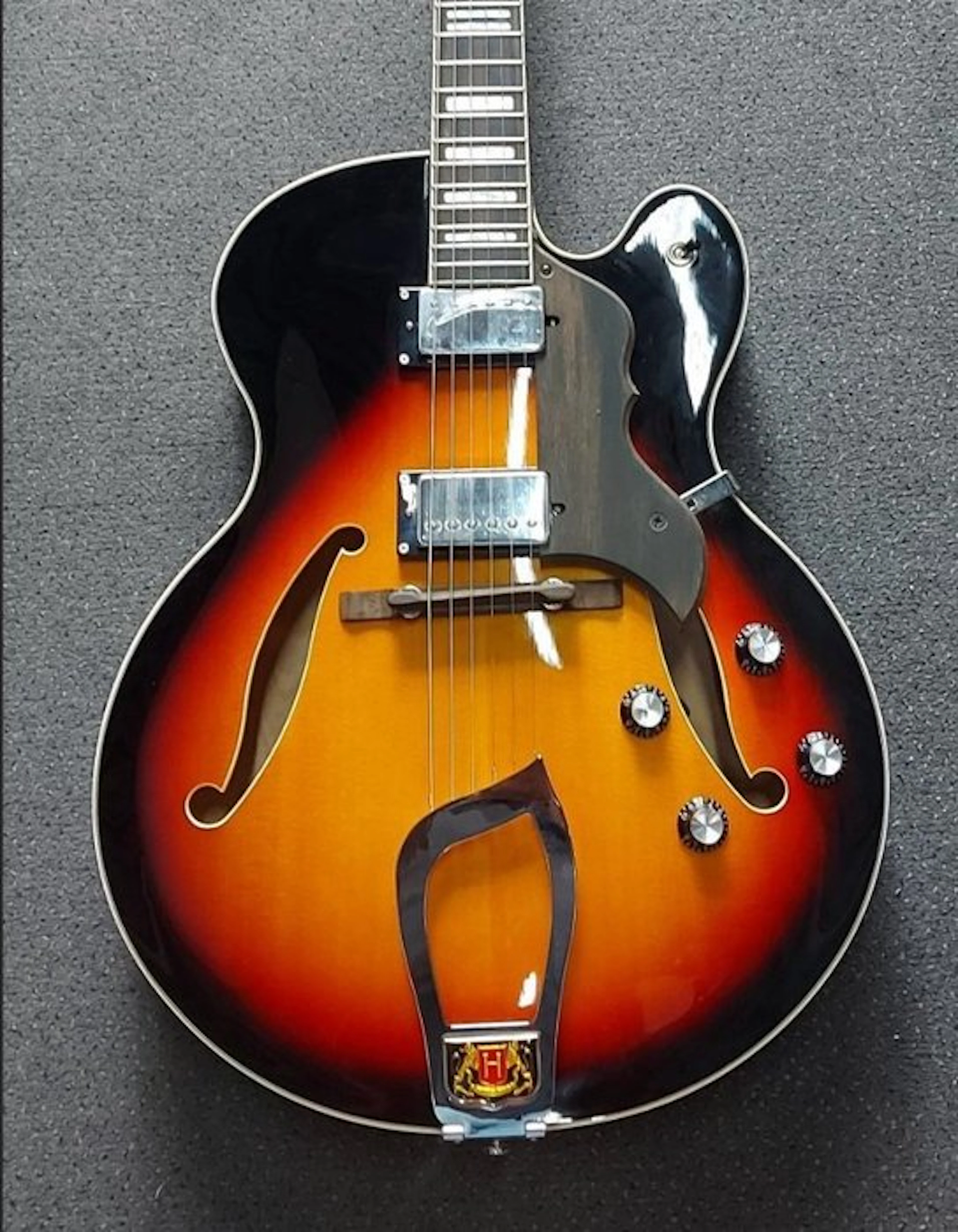 Hagstrom / Hagström - HJ800 Vintage Sunburst - - Semi-hollow body guitar