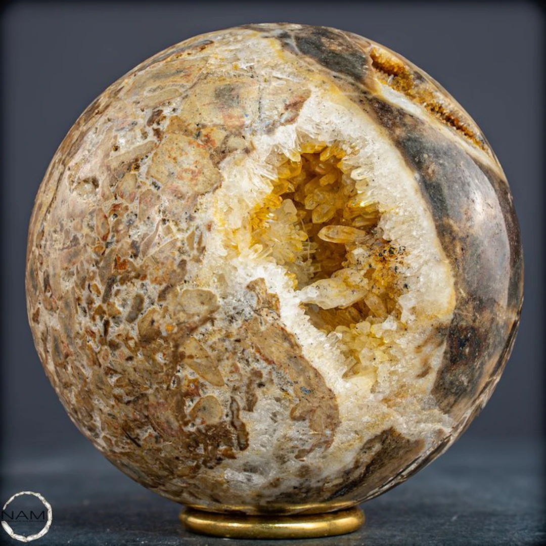 Unique quartz sphere with opal from Indonesia – Natural...