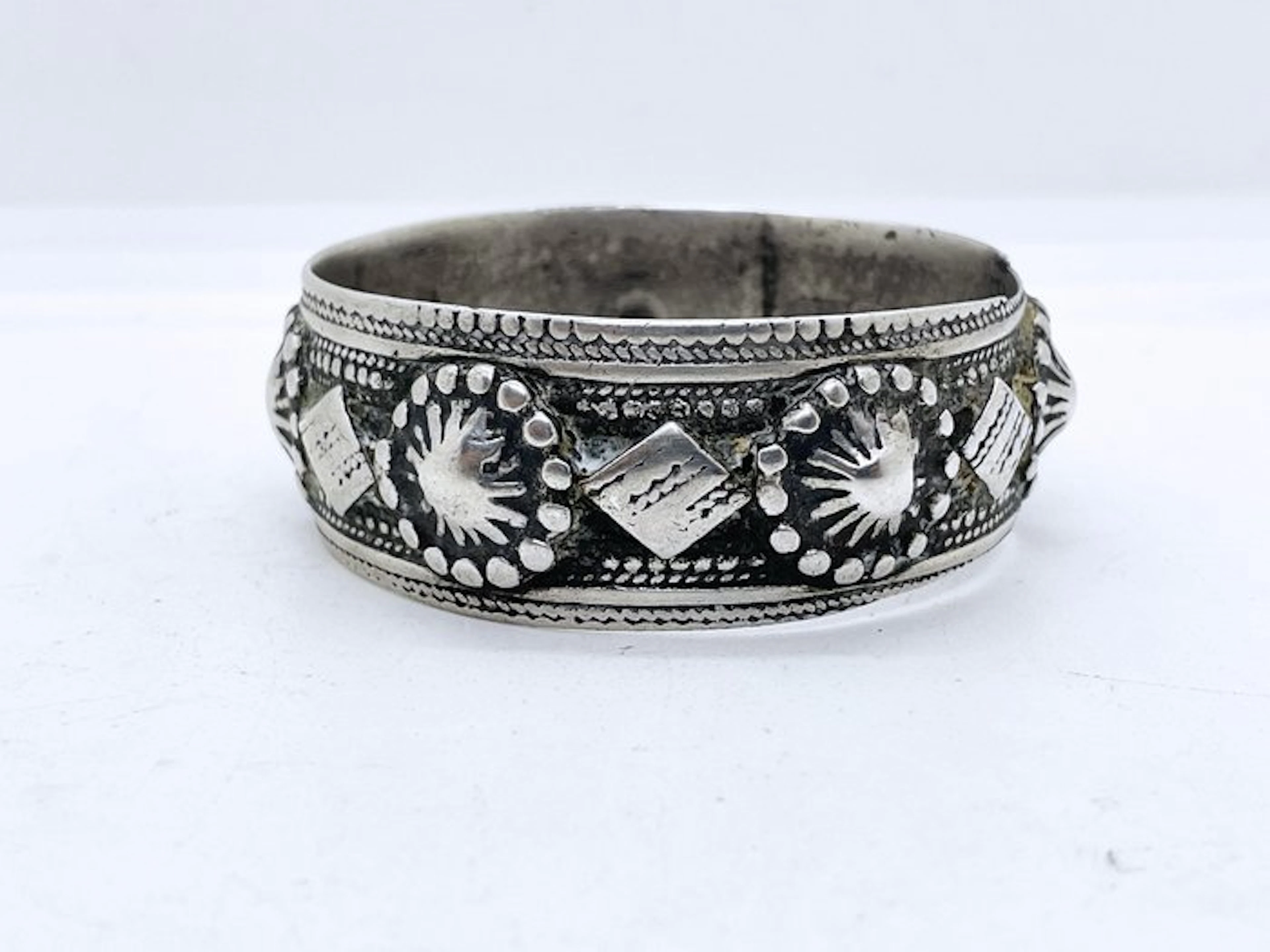 Ancient Bedouin bracelet in sand-cast silver