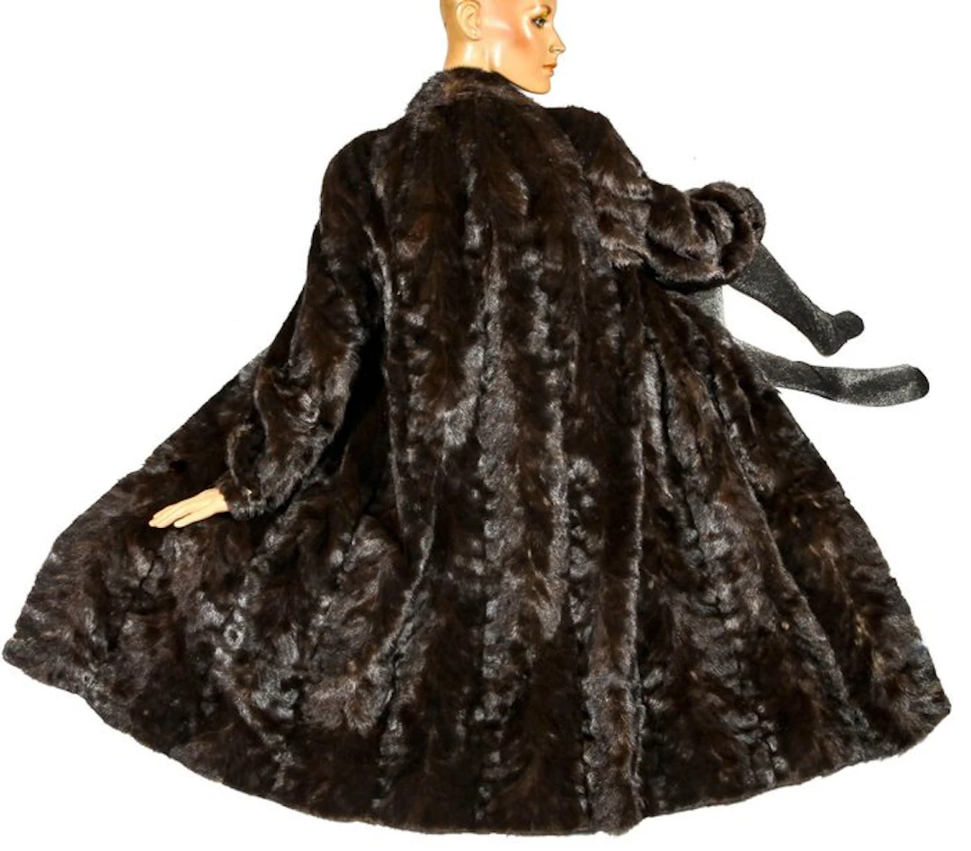 Artisan Furrier - Fur coat